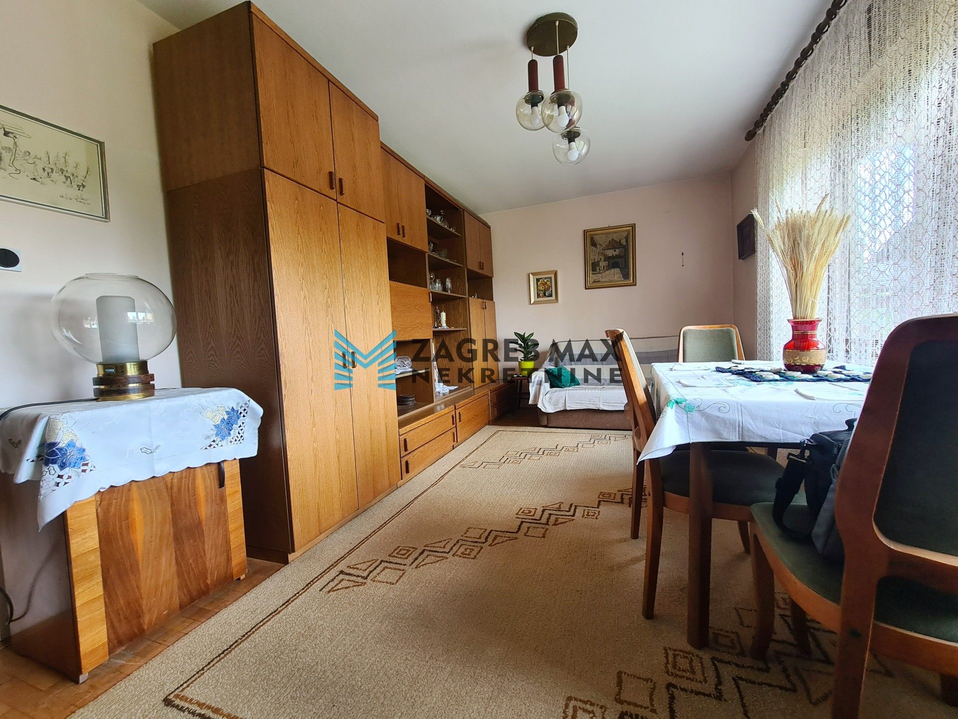 Zagreb - NAJAM - BESTOVJE Komforan 3soban stan u kući 100 m2, mirno okruženje, vrt, terasa, garaža, spremište