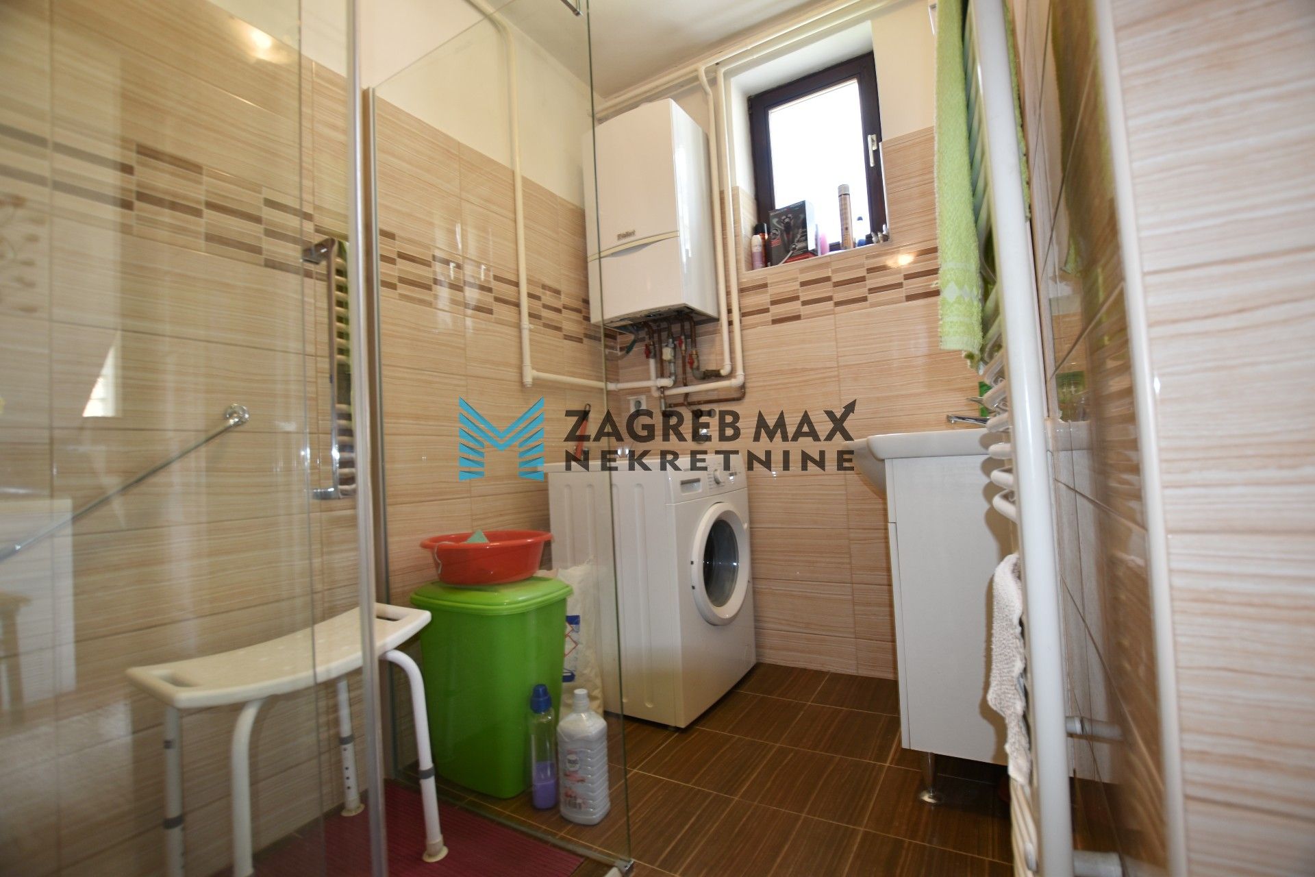 Zagreb - NAJAM - BESTOVJE Komforan 3soban stan u kući 100 m2, mirno okruženje, vrt, terasa, garaža, spremište