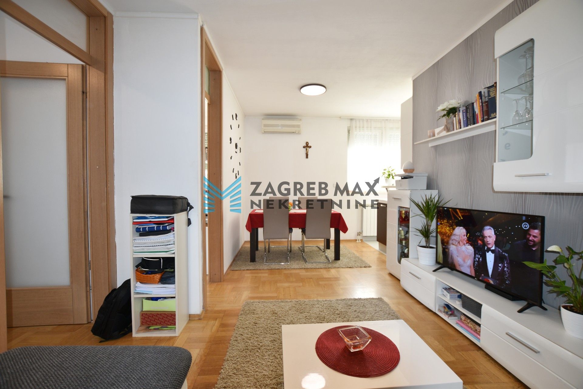 Zagreb - VRAPČE Bolnička ulica, moderan 3soban stan 47,5 m2, garaža, visoko prizemlje, mirno okruženje, loggi