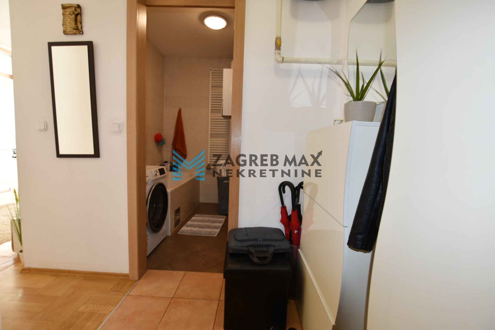 Zagreb - VRAPČE Bolnička ulica, moderan 3soban stan 47,5 m2, garaža, visoko prizemlje, mirno okruženje, loggi
