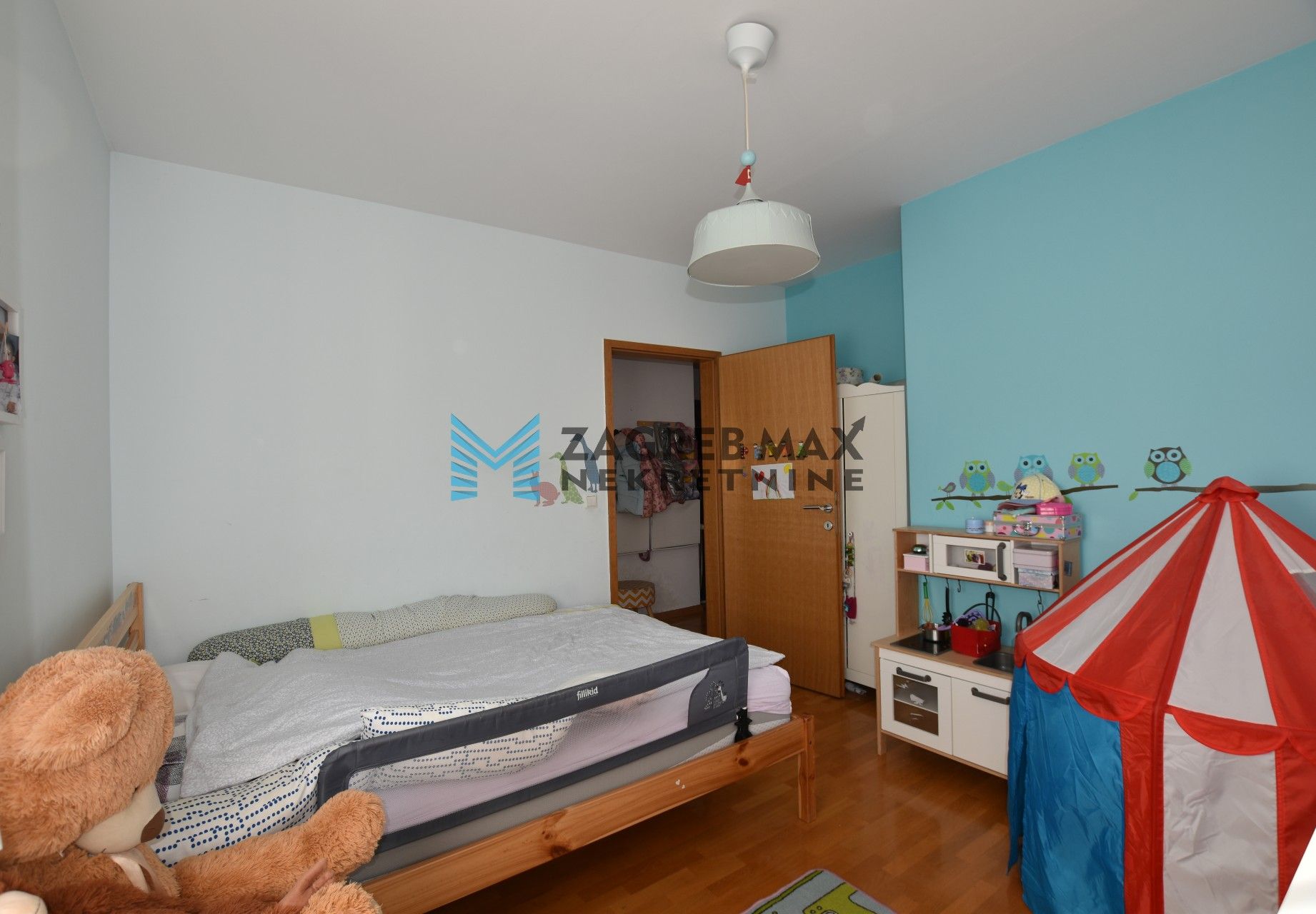 Zagreb - KAJZERICA Moderan 3soban stan 73 m2, parking, 3. kat, spremište, odlična lokacija, loggia