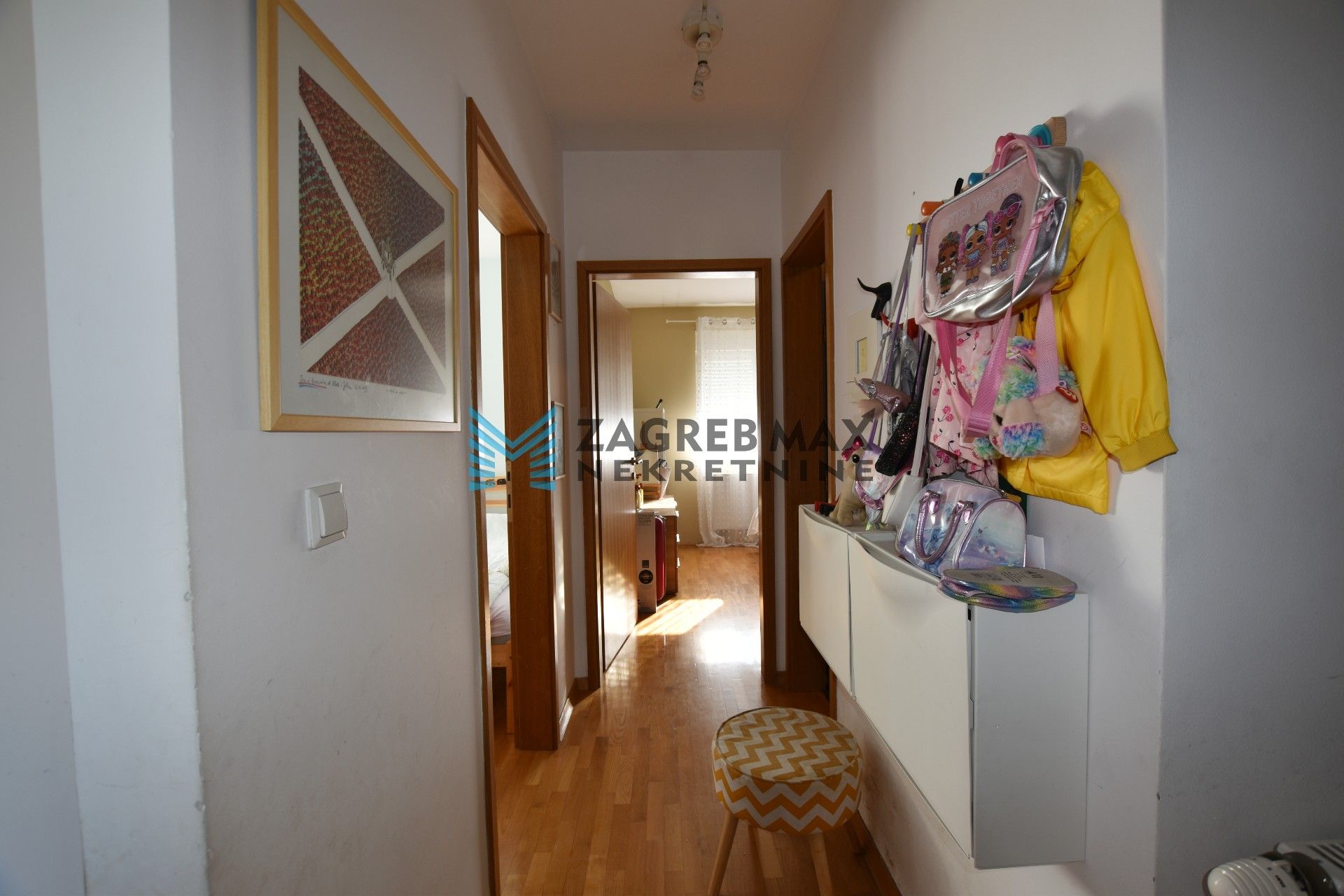 Zagreb - KAJZERICA Moderan 3soban stan 73 m2, parking, 3. kat, spremište, odlična lokacija, loggia