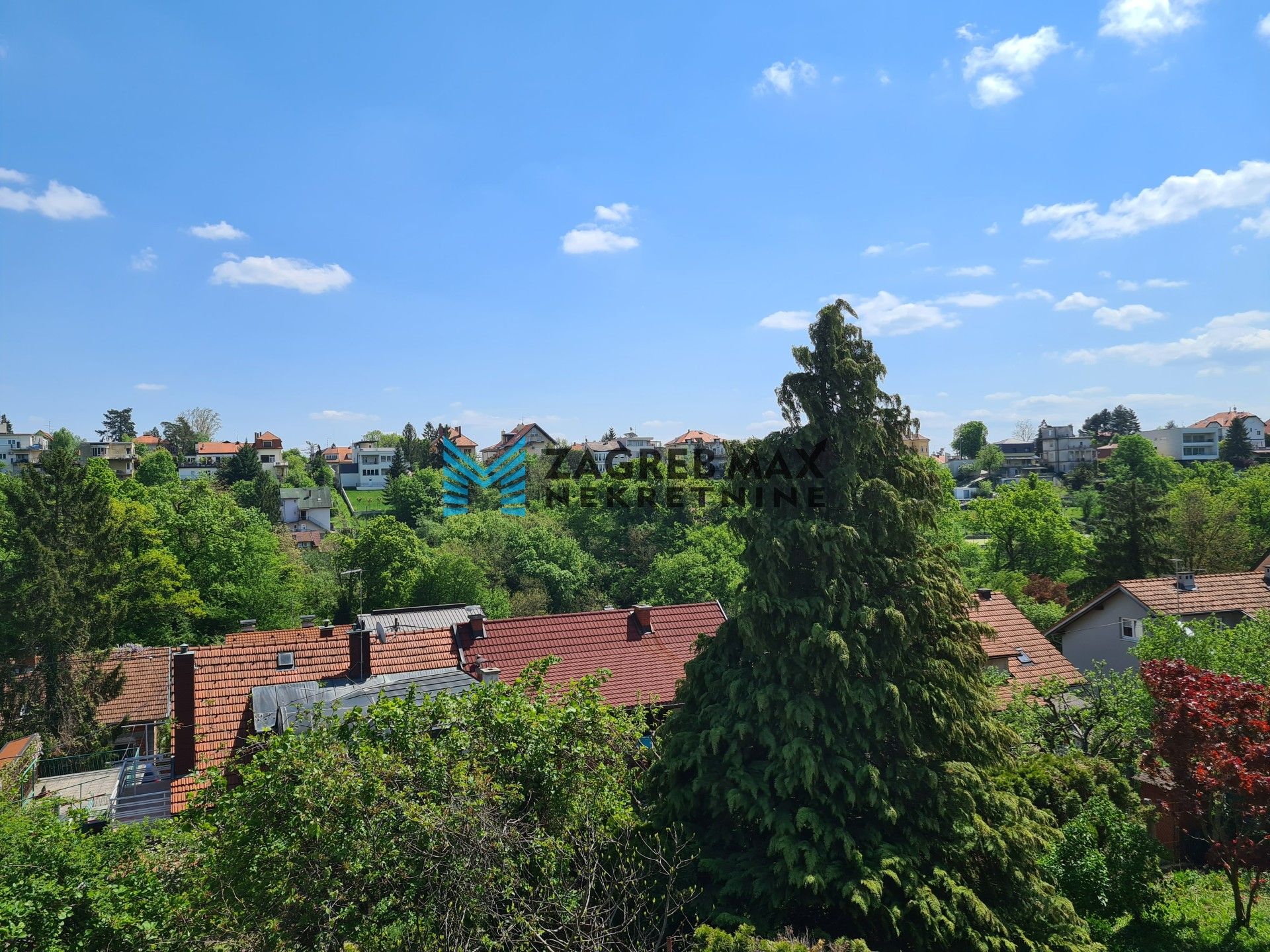 Zagreb - JELENOVAC Građevinsko zemljište 448 m2 na mirnoj atraktivnoj lokaciji, BEZ PROVIZIJE / PRILIKA