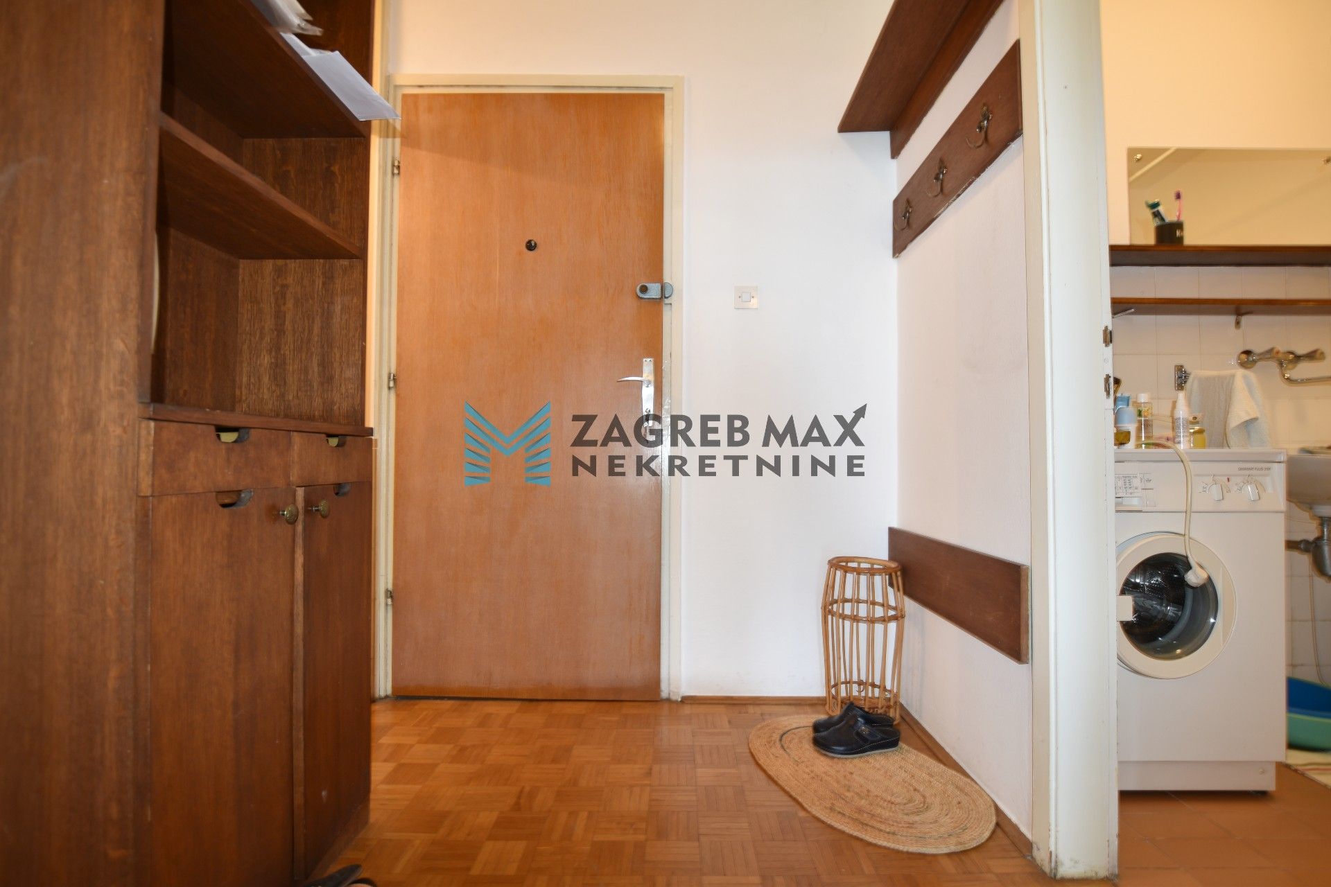 Zagreb - SIGET Super Andrija, ugodan 1,5 soban stan od 48 m2, 13. kat, mirno okruženje, loggia, BEZ PROVIZIJE