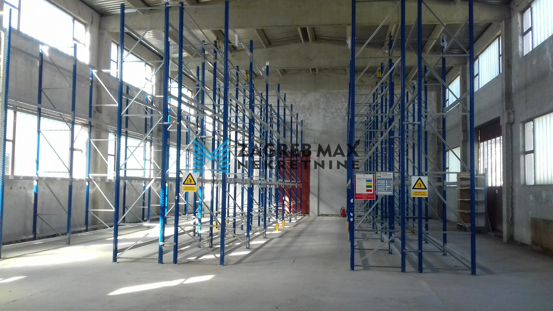 Zagreb - NAJAM - SVETA NEDELJA Skladište / hala u industrijskoj zoni 430 m2, parking, BEZ PROVIZIJE