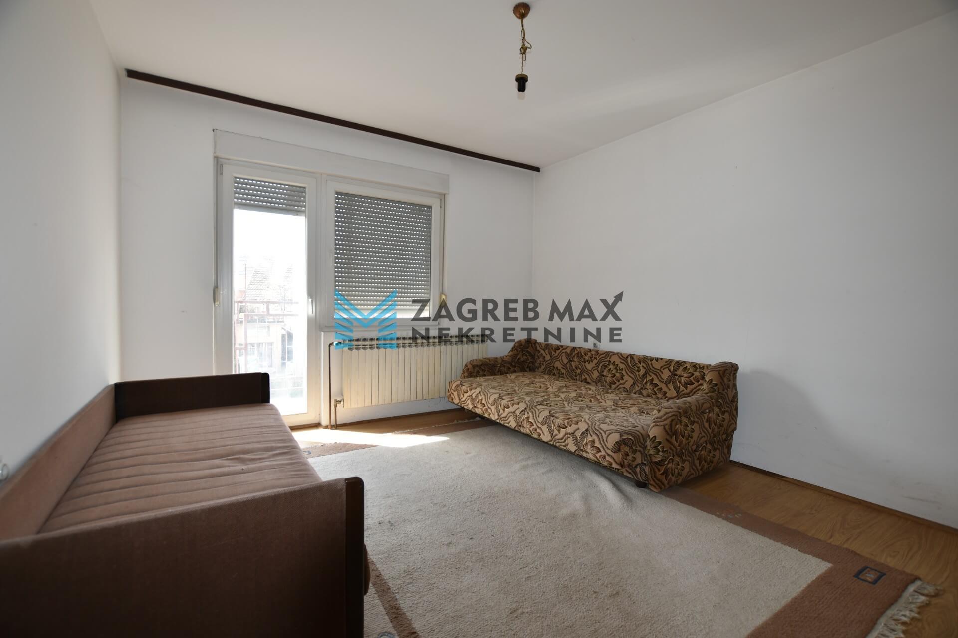 Zagreb - TRNAVA, 2 odvojena stana + garsonijera