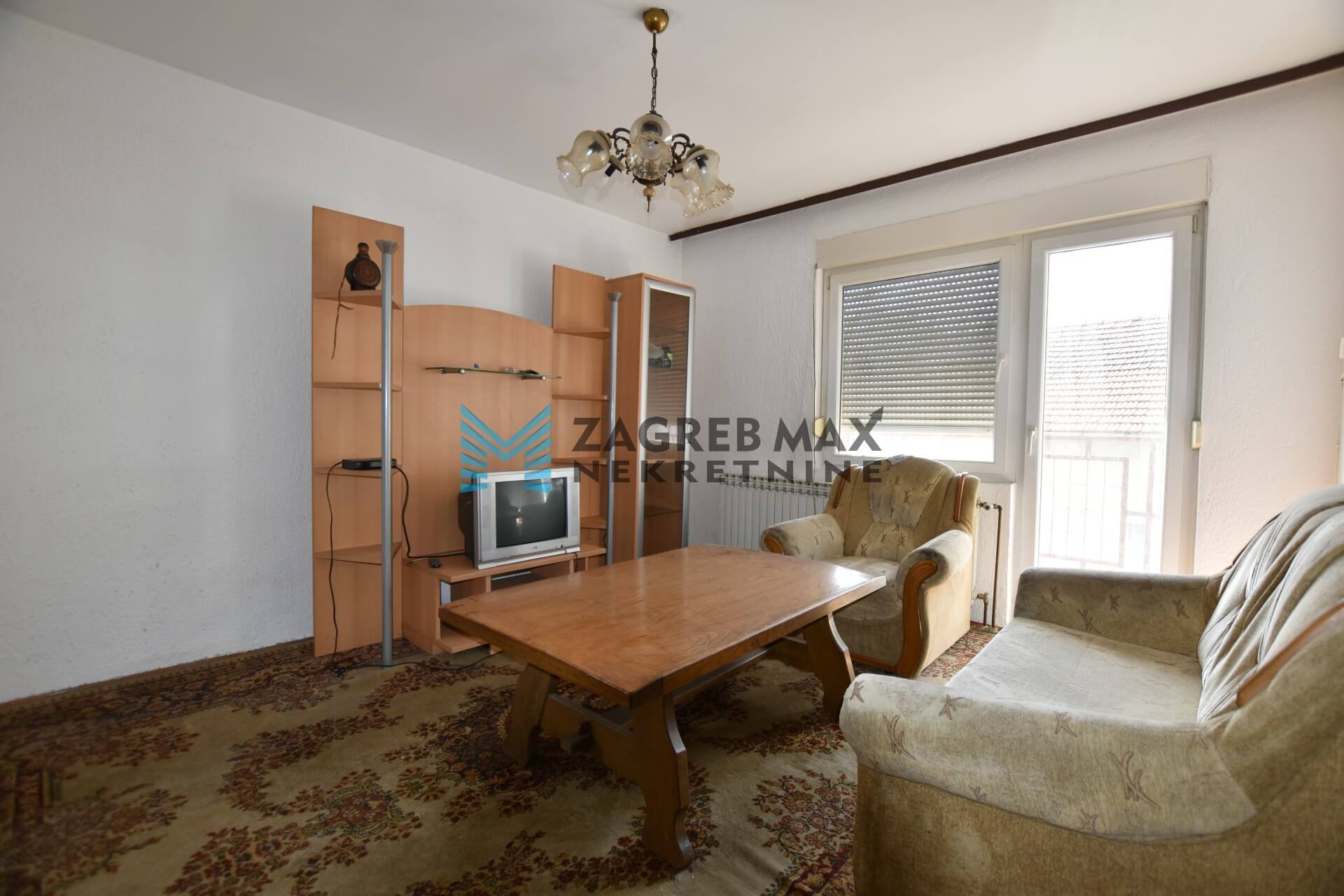 Zagreb - TRNAVA, 2 odvojena stana + garsonijera