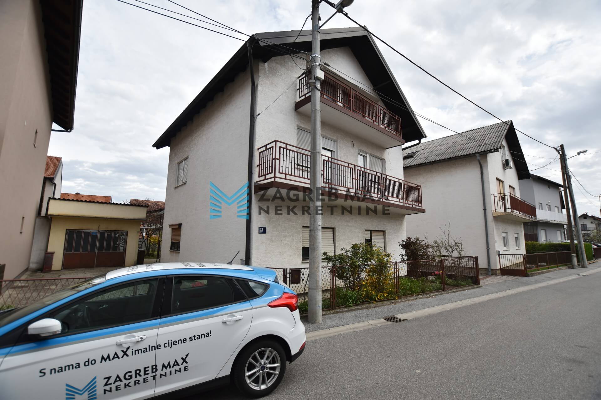 Zagreb - TRNAVA, 2 odvojena stana + garsonijera