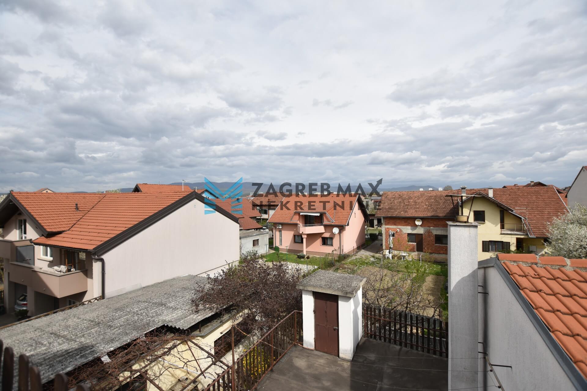 Zagreb - TRNAVA, 2 odvojena stana + garsonijera