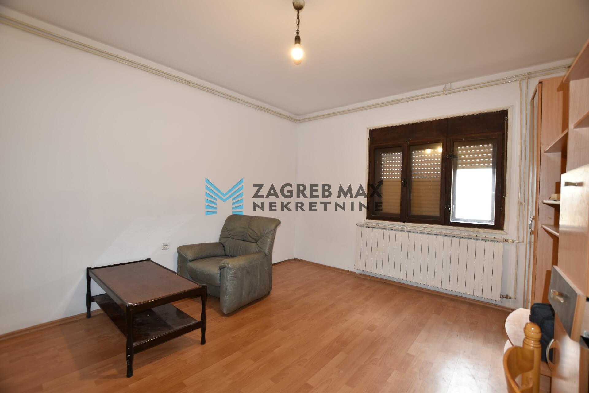 Zagreb - TRNAVA, 2 odvojena stana + garsonijera