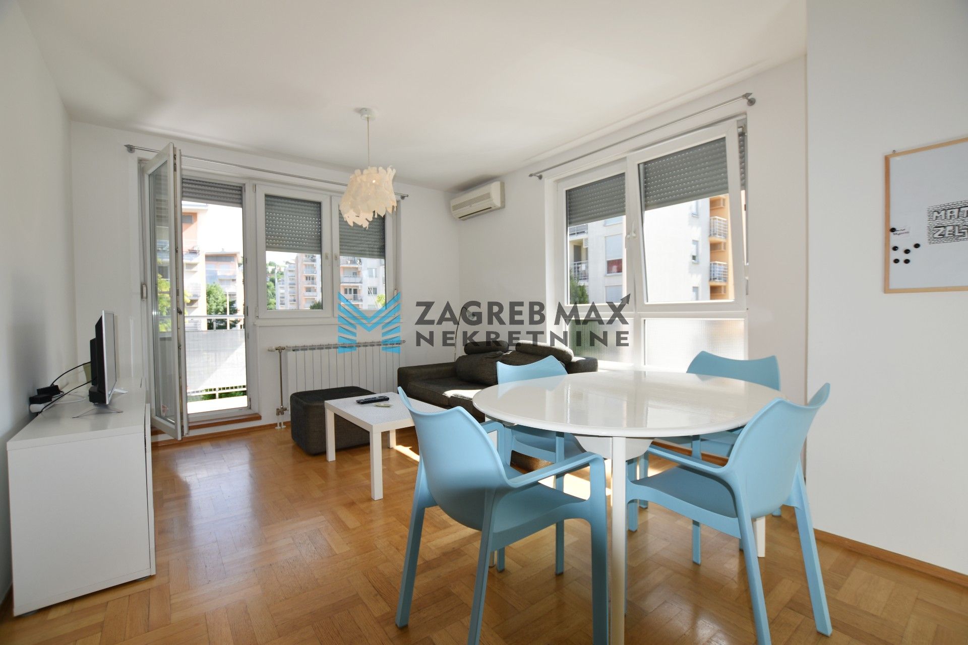 Zagreb - VRAPČE Risovo naselje, prekrasan 2soban stan 49 m2, parking, 1. kat, mirno okruženje, loggia