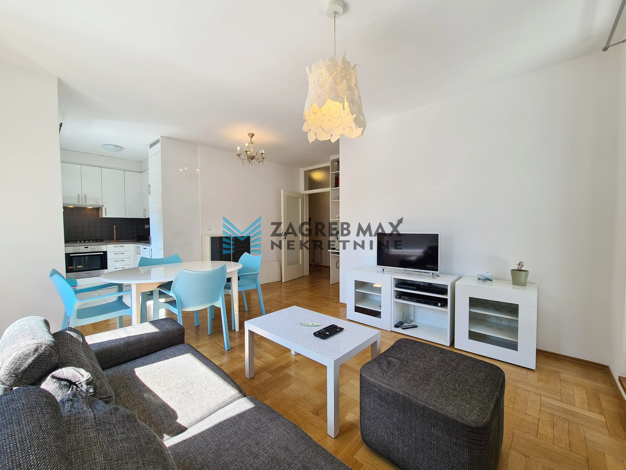 Zagreb - VRAPČE Risovo naselje, prekrasan 2soban stan 49 m2, parking, 1. kat, mirno okruženje, loggia