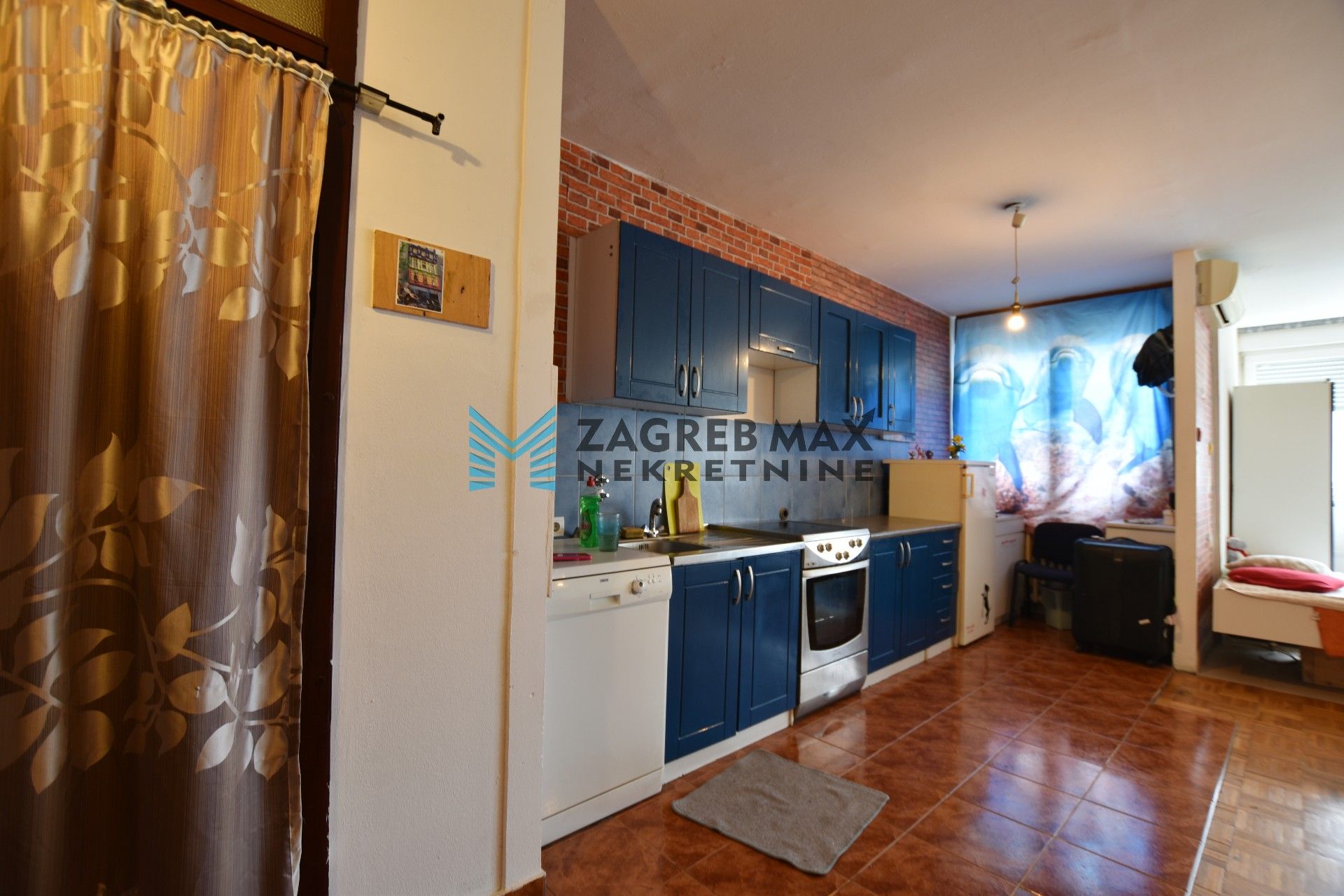 Zagreb - TRAVNO Ugodan 1soban stan 40 m2, 10. kat, mirno okruženje, spremište, BEZ PROVIZIJE