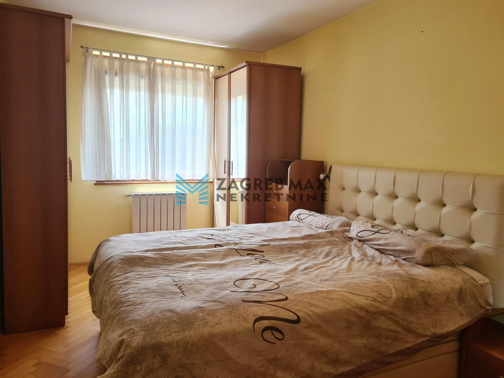 Zagreb - VRBANI 3 Ekskluzivan 4soban stan 102 m2 + 2 parkinga, top lokacija, loggia, spremište, BEZ PROVIZIJE