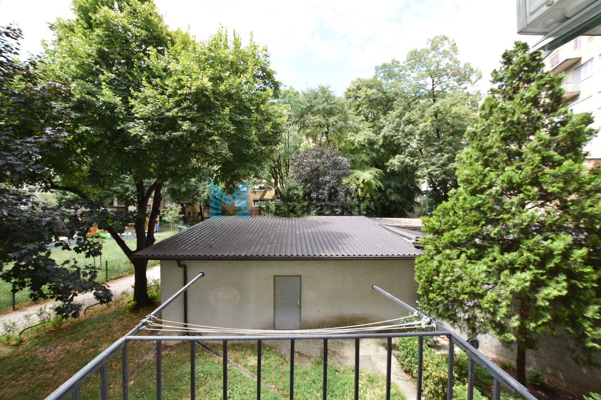 Zagreb - DONJI GRAD Prostran 3soban stan 72 m2, odlična lokacija, balkon, BEZ PROVIZIJE