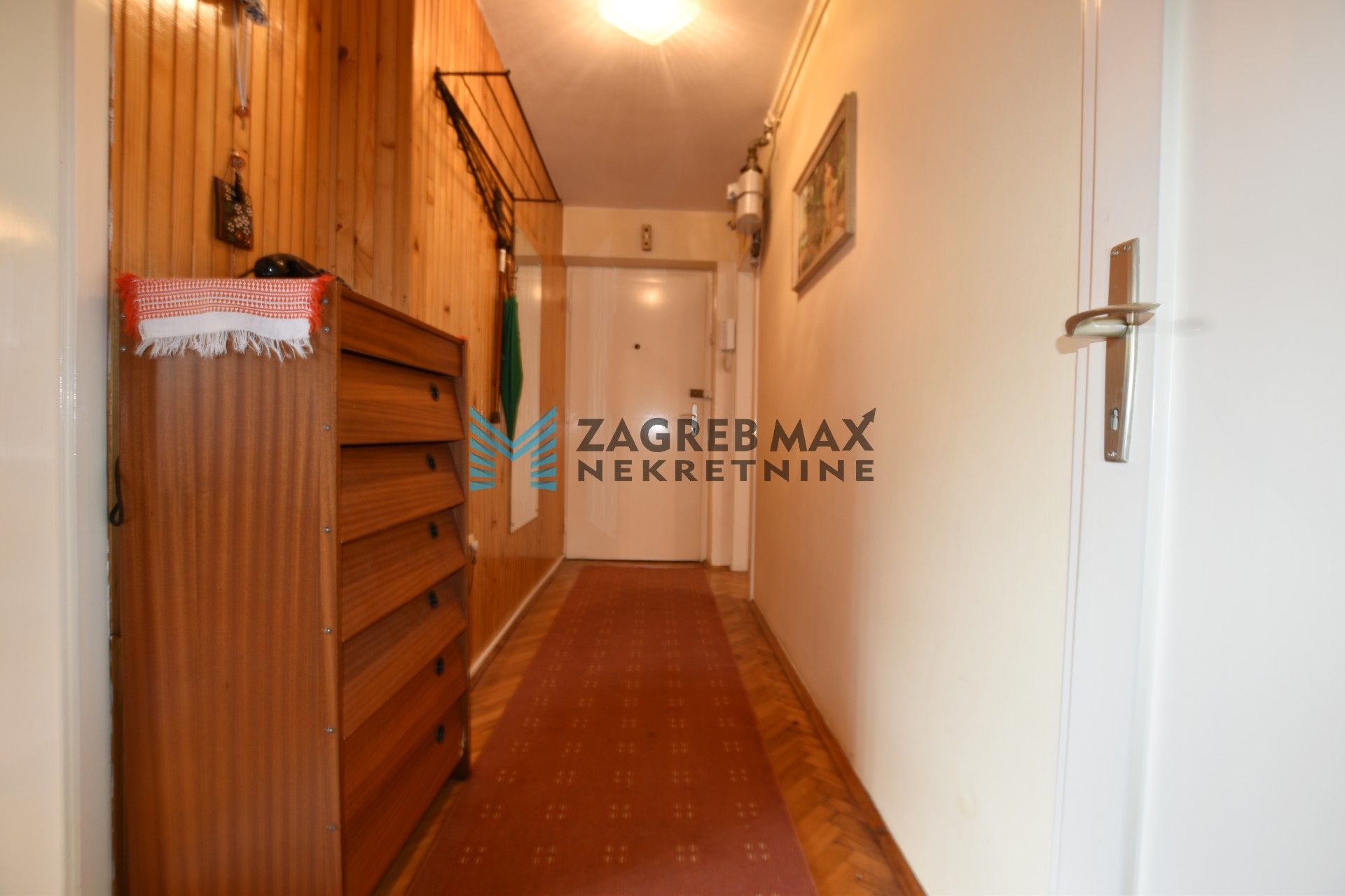 Zagreb - ČRNOMEREC Ugodan 2soban stan 54 m2, prizemlje, mirno okruženje, spremište, BEZ PROVIZIJE