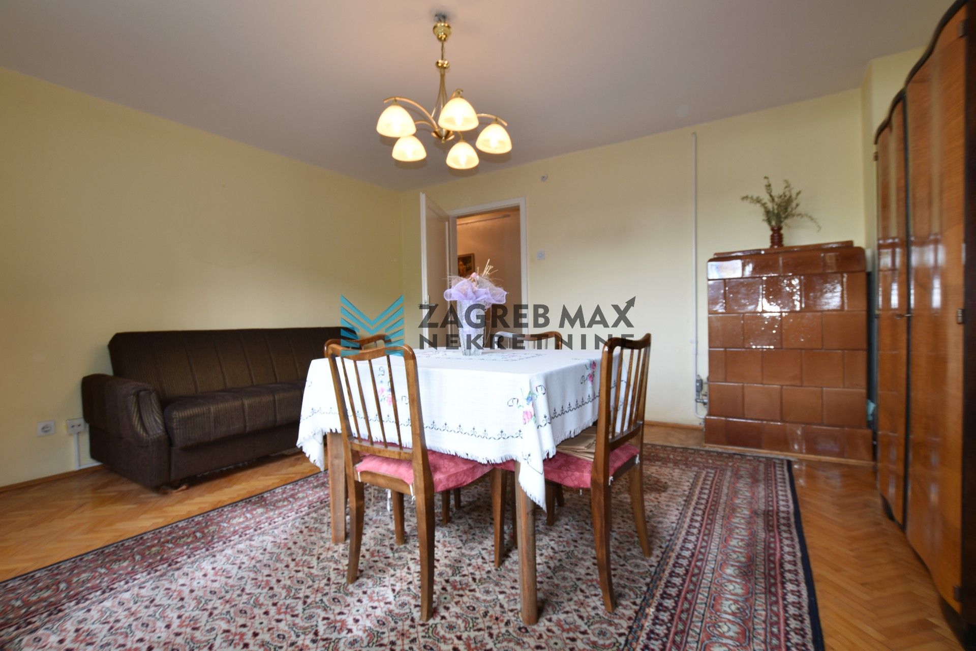 Zagreb - ČRNOMEREC Ugodan 2soban stan 54 m2, prizemlje, mirno okruženje, spremište, BEZ PROVIZIJE