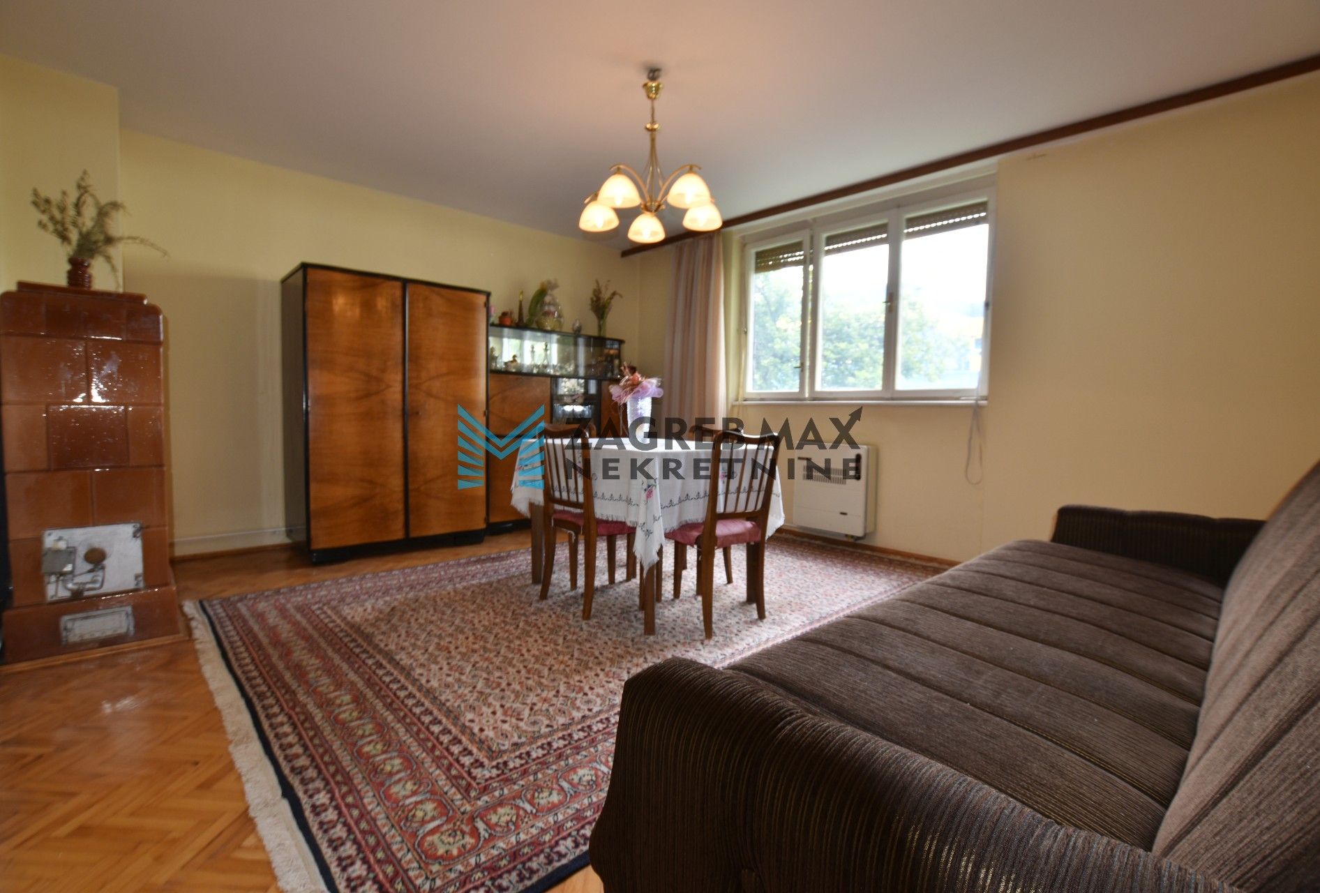 Zagreb - ČRNOMEREC Ugodan 2soban stan 54 m2, prizemlje, mirno okruženje, spremište, BEZ PROVIZIJE