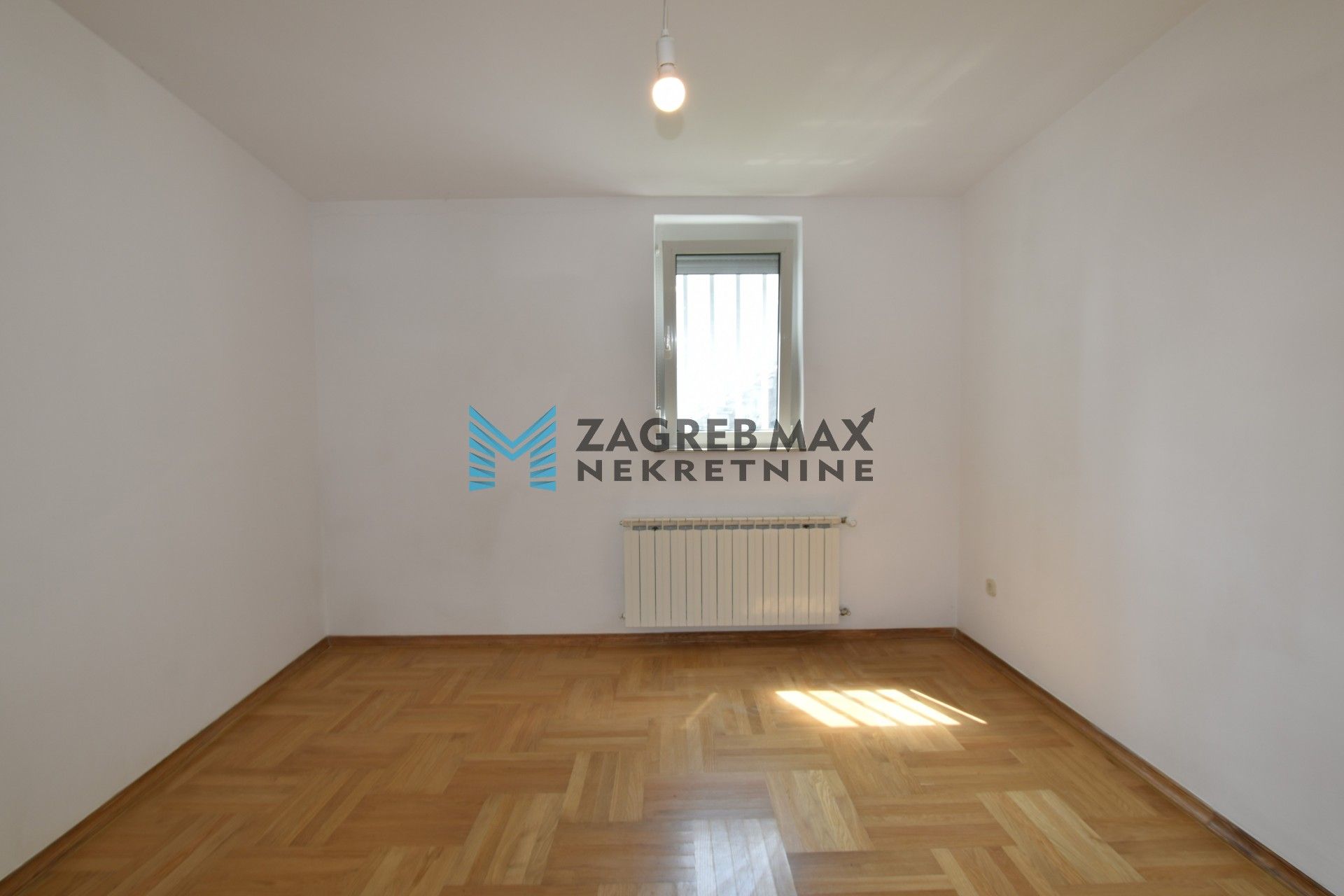 Zagreb - PODSUSED Bolfani moderan 3soban stan, 2 parkinga, prizemlje, mirno okruženje, terasa, BEZ PROVIZIJE