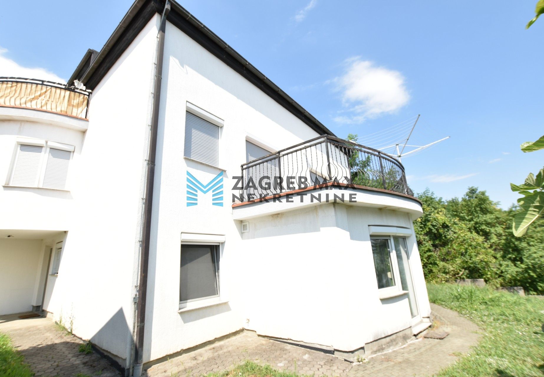 Zagreb - PODSUSED Bolfani moderan 3soban stan, 2 parkinga, prizemlje, mirno okruženje, terasa, BEZ PROVIZIJE