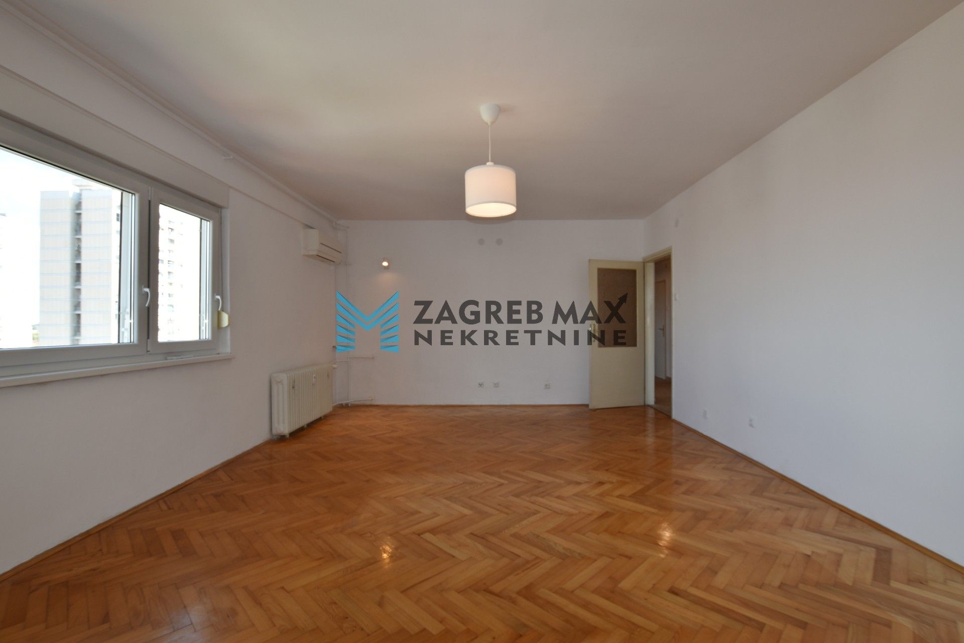 Zagreb - TREŠNJEVKA Labinska ulica, prostran 3soban stan 72 m2, 6. kat, odlična lokacija, loggia, spremište