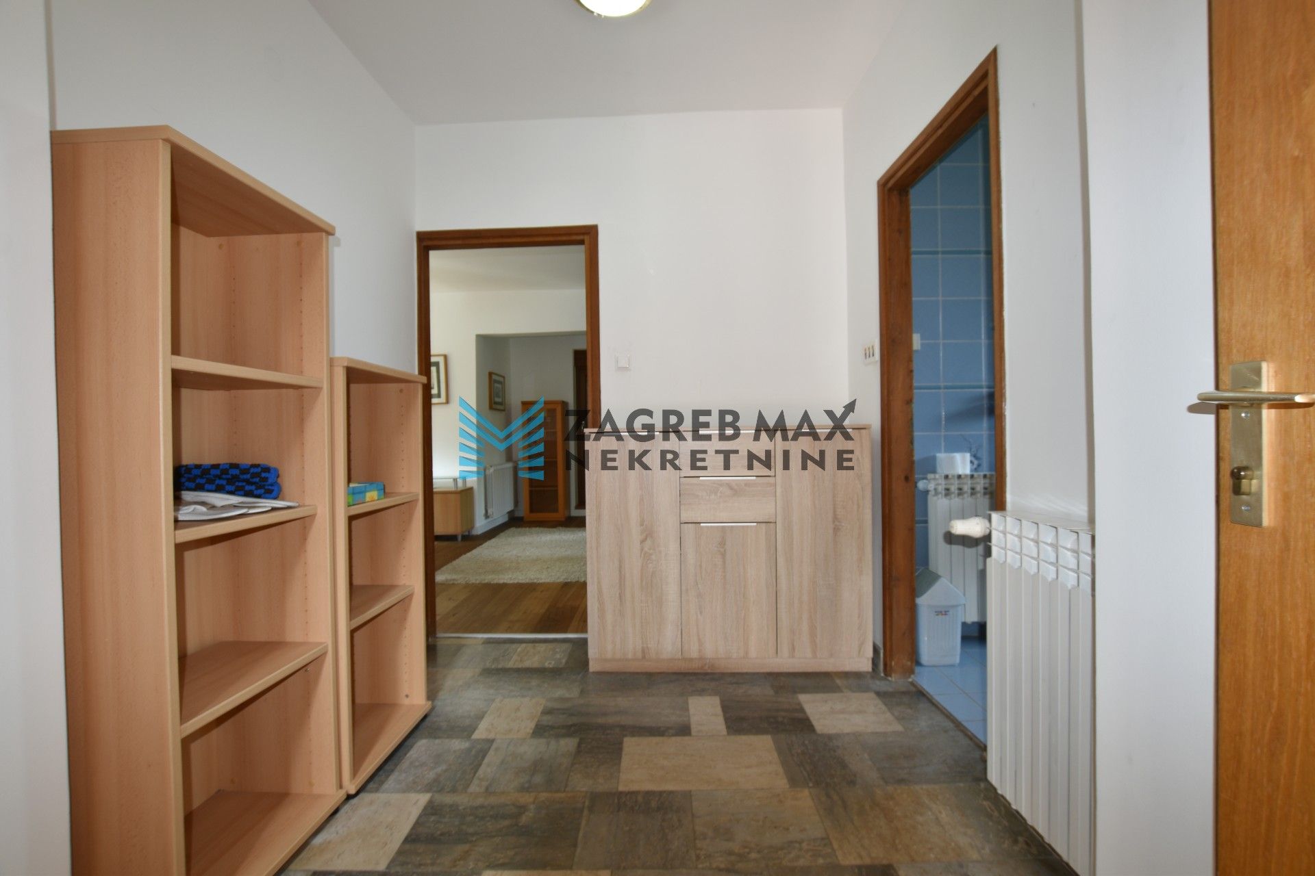 Zagreb - TROKUT Prostran 5soban stan 130 m2, okućnica 550 m2, garaža, terasa, balkon, BEZ PROVIZIJE