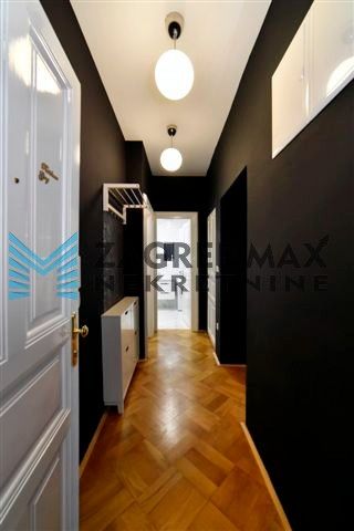 Zagreb - ILICA Strogi centar, luksuzan 2soban stan 52 m2, 4. kat, mirna lokacija, lift, BEZ PROVIZIJE