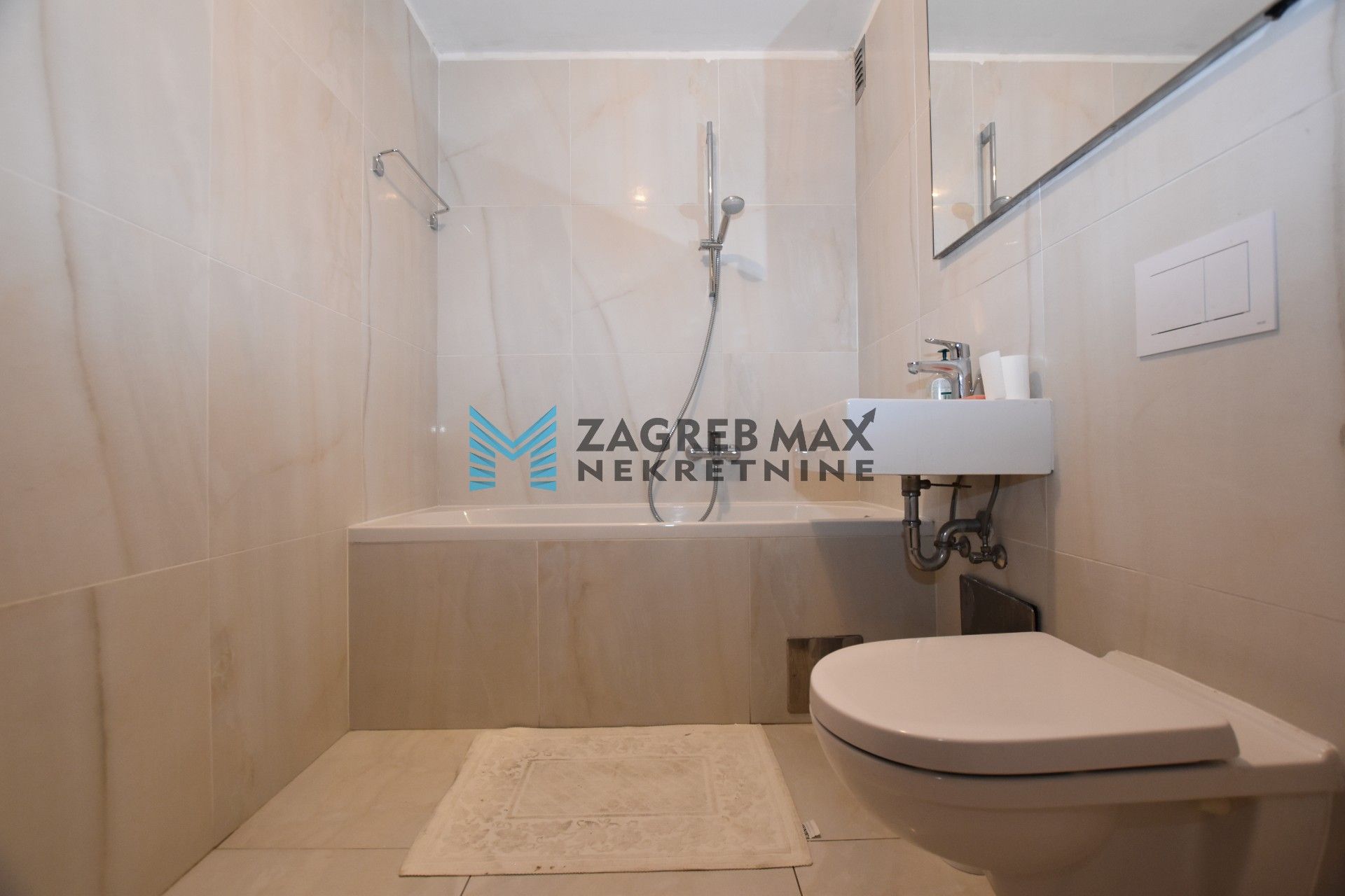 Zagreb - JARUN – Hrgovići, prostran 2soban stan 65 m2, 4. kat, odlična lokacija, loggia, spremište