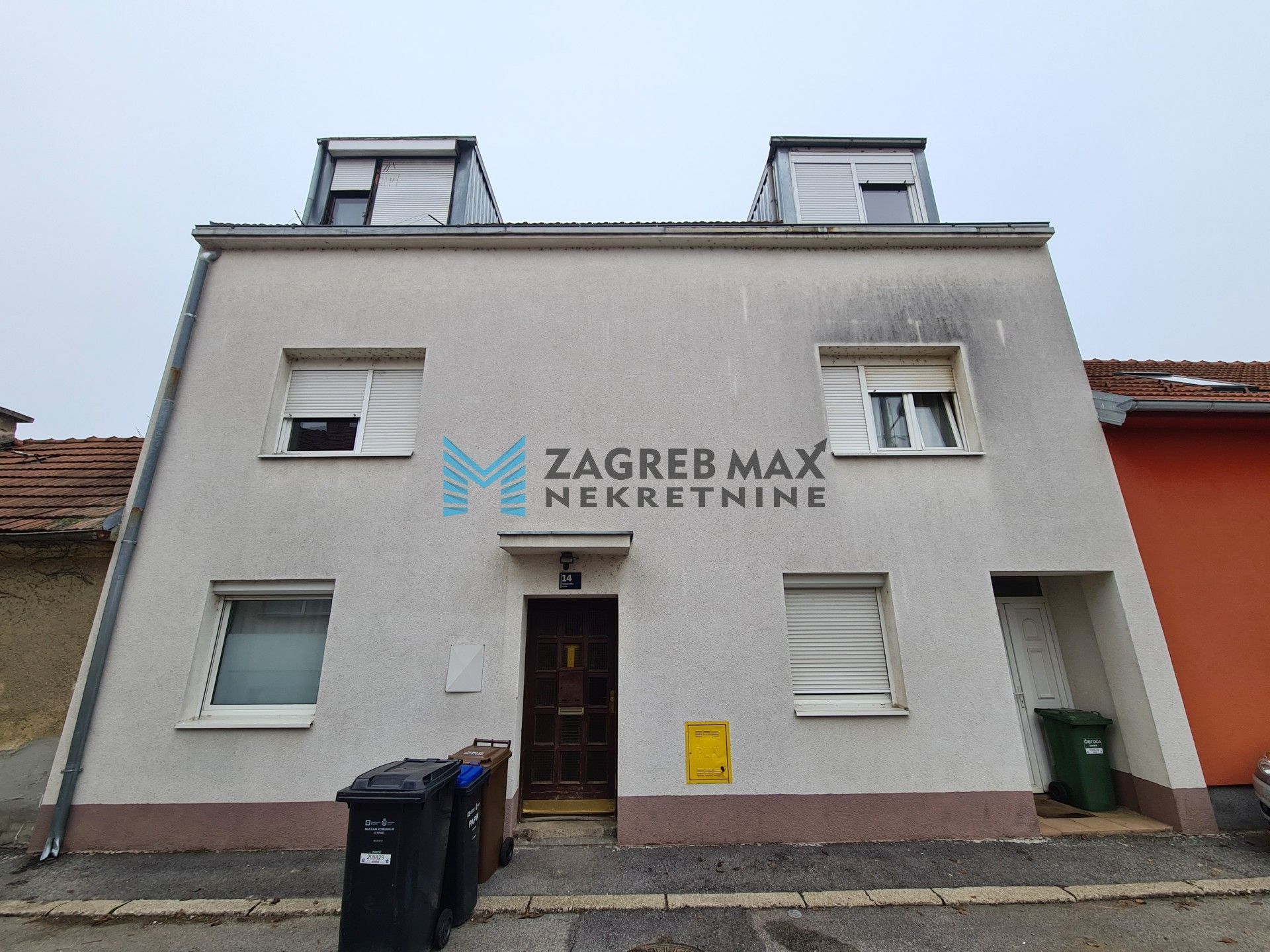 Zagreb - SREDNJACI Ugodan 2soban stan 36 m2, 1. kat, mirno okruženje, balkon