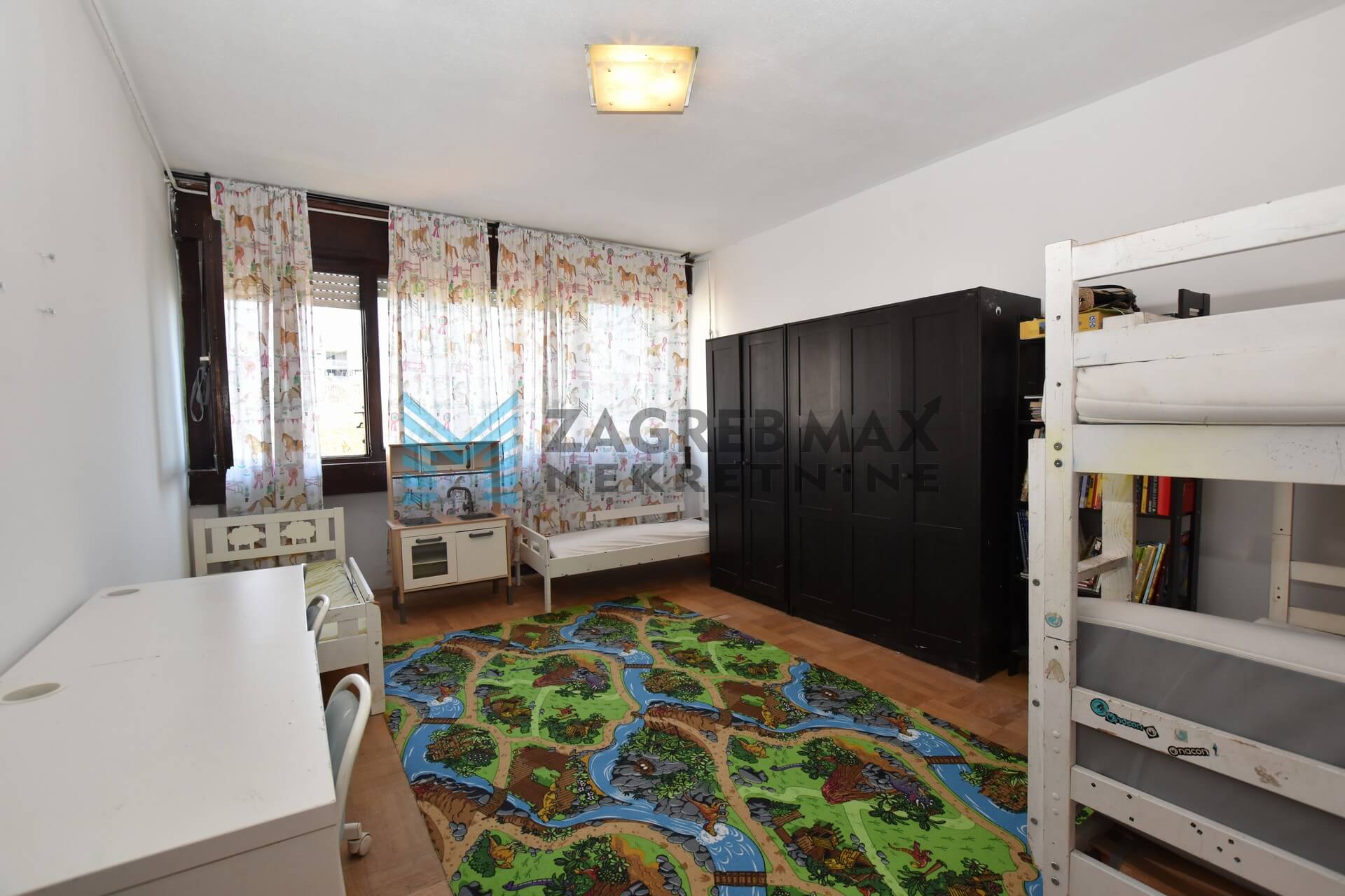 Zagreb - Siget - moderan dvoetažan stan