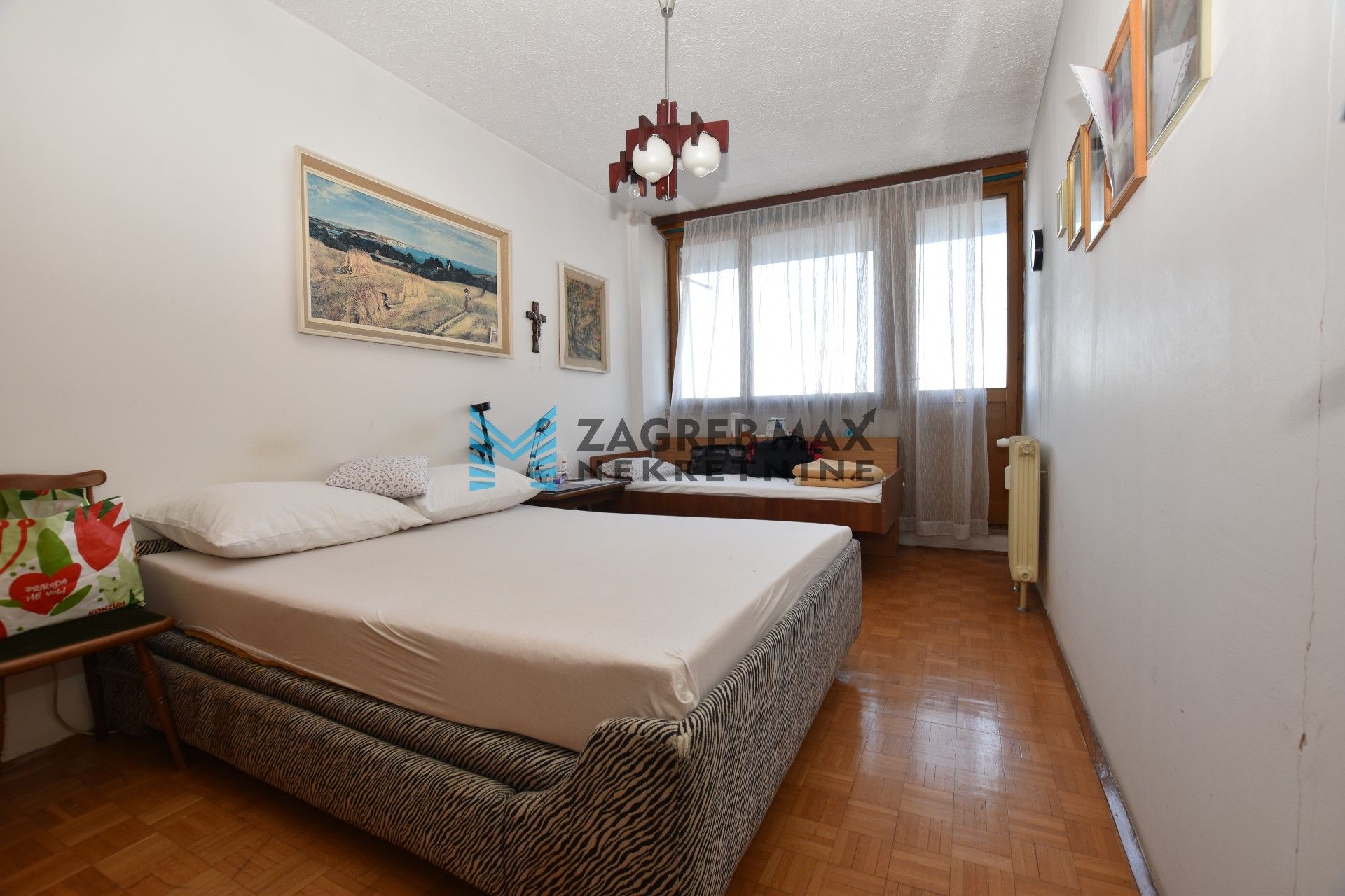 Zagreb - SREDNJACI Prostran 3soban stan 76 m2, 4. kat, lift, odlična lokacija, 2 loggie, spremište