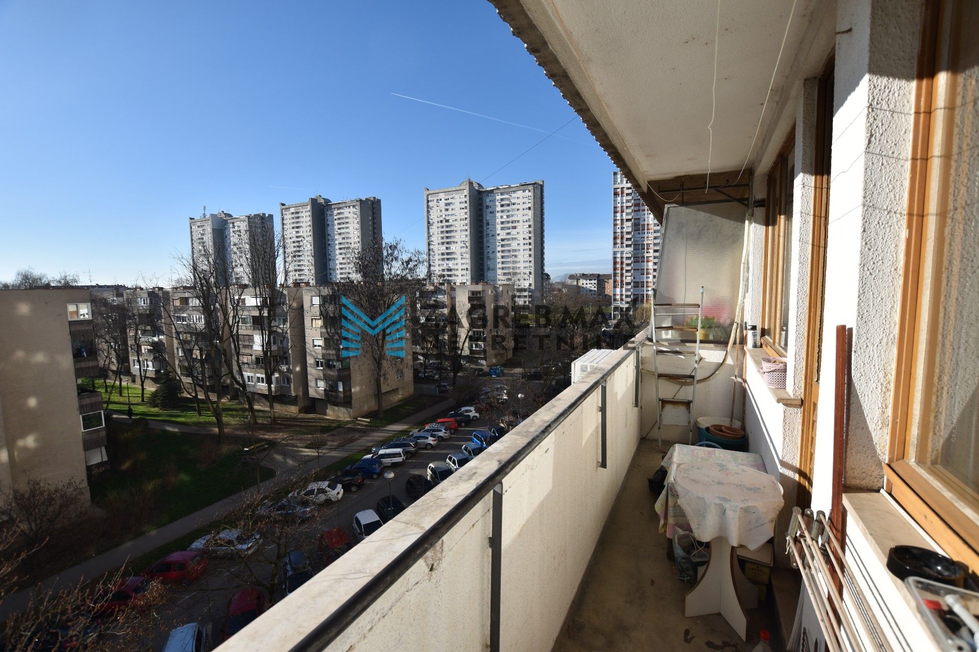 Zagreb - SREDNJACI Prostran 3soban stan 76 m2, 4. kat, lift, odlična lokacija, 2 loggie, spremište