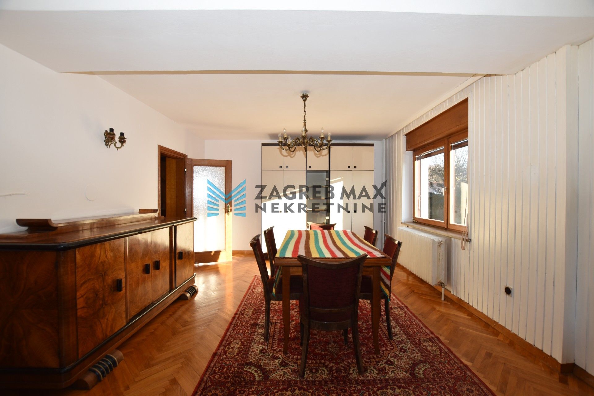 Zagreb - NAJAM - GUPČEVA ZVIJEZDA Prostran 3soban stan 130 m2, prizemlje, terasa, parking, BEZ PROVIZIJE