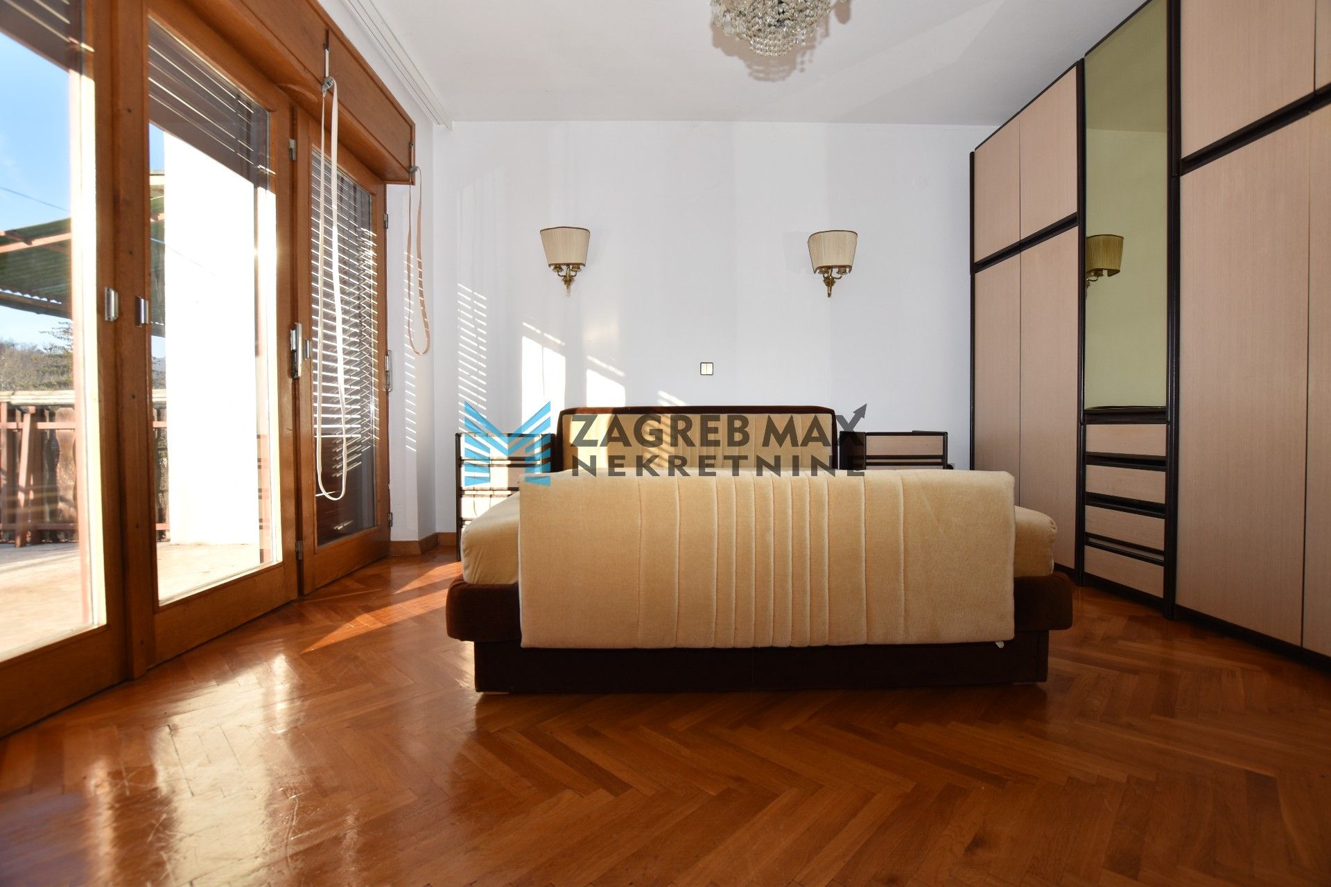 Zagreb - NAJAM - GUPČEVA ZVIJEZDA Prostran 3soban stan 130 m2, prizemlje, terasa, parking, BEZ PROVIZIJE