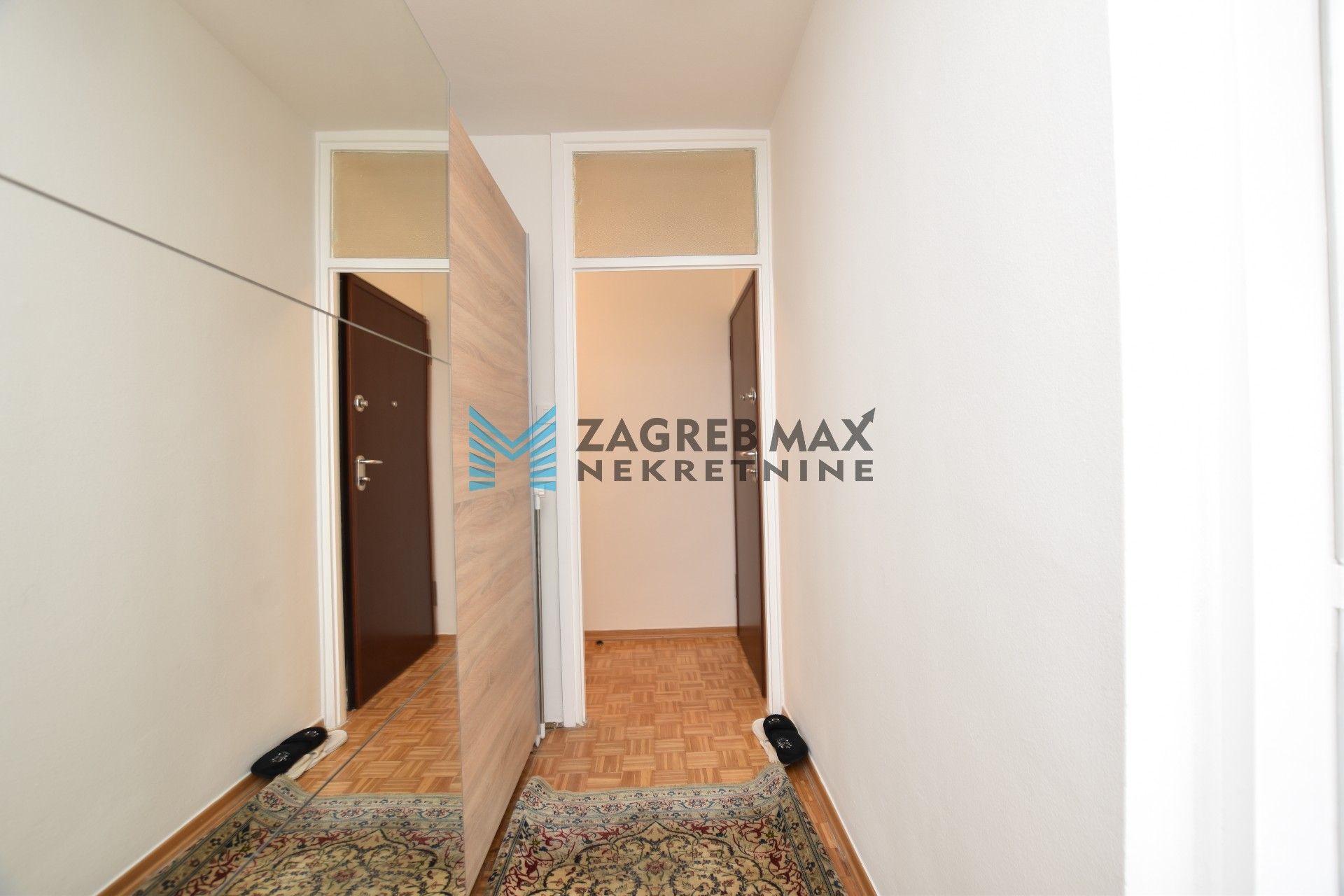 Zagreb - SOPOT Moderan novouređen 2soban stan 60 m2, 3. kat, lift, mirno okruženje, spremište