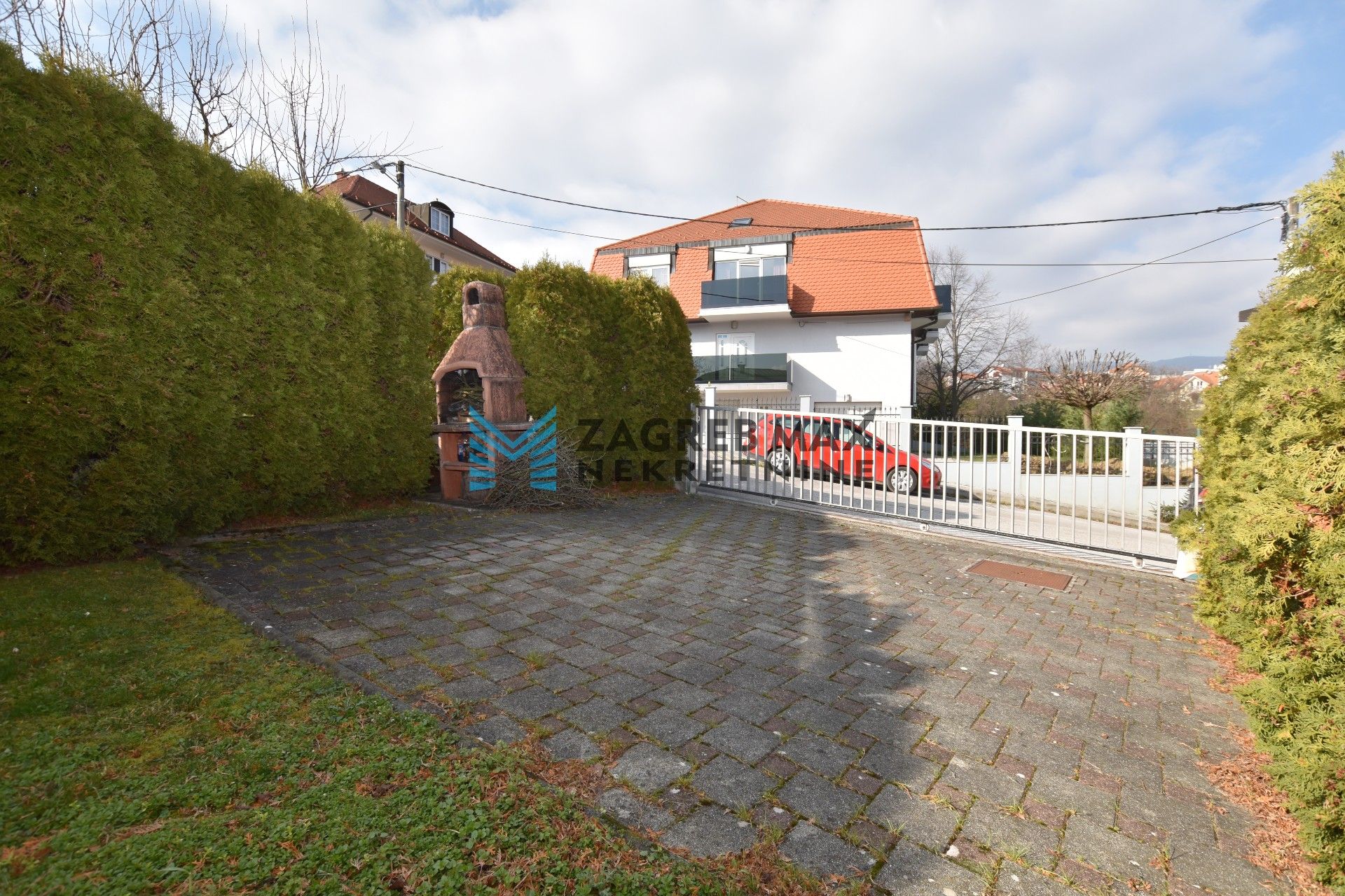 Zagreb - NAJAM MAKSIMIR Gornji Bukovac, prostran 4soban stan 100 m2, 2x parkinga, prizemlje, mirno okruženje