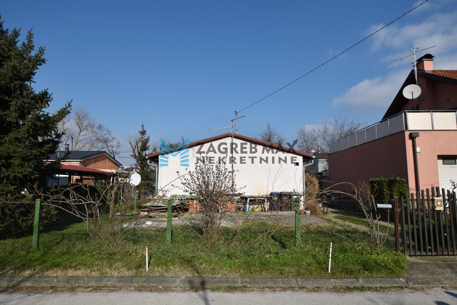 Zagreb - RETKOVEC Klenova ulica, obiteljska kuća 80 m2, zemljište 345 m2, parking