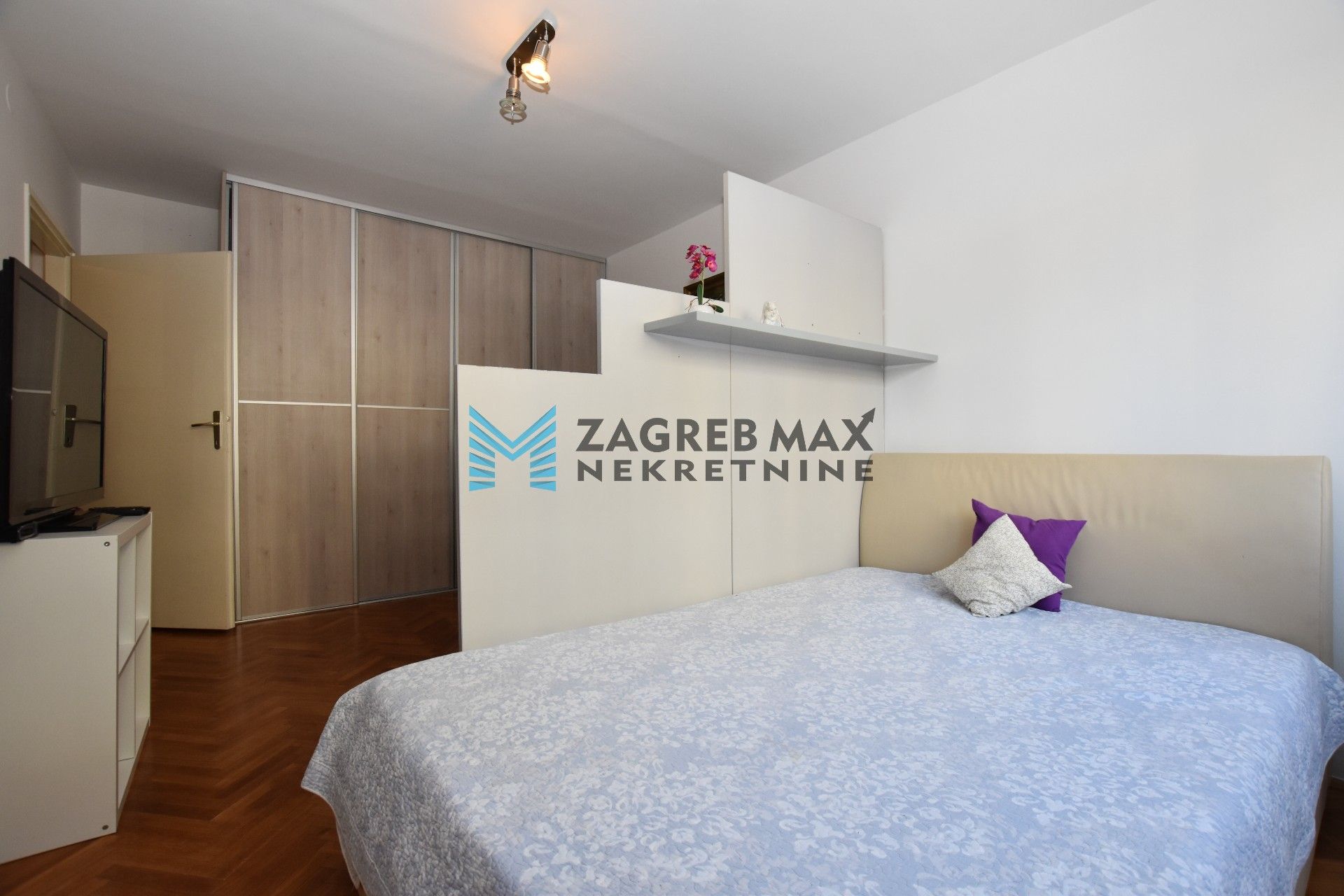 Zagreb - KNEŽIJA Ugodan 1soban stan od 33 m2, prizemlje, odlična lokacija, spremište
