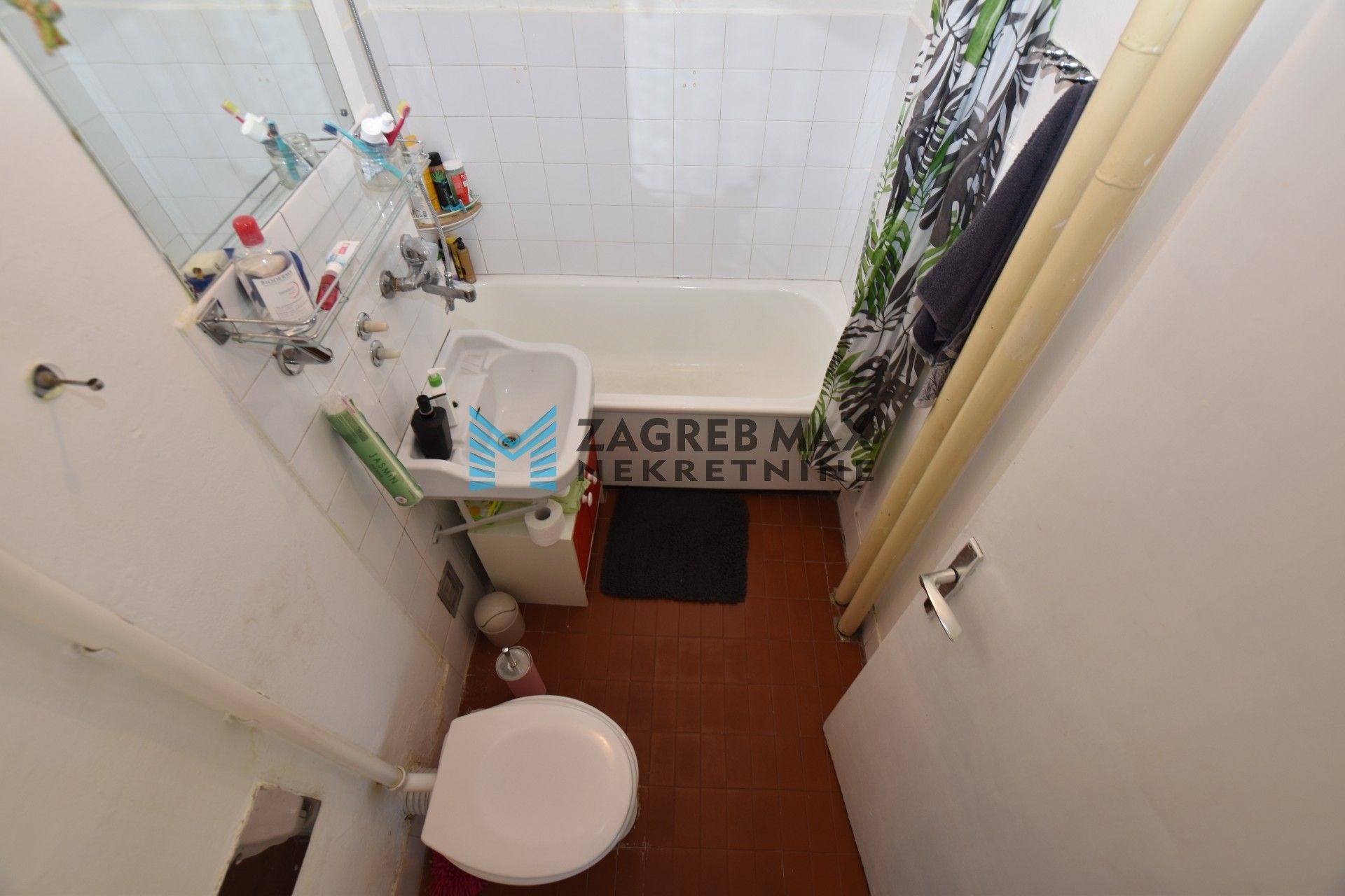 Zagreb - TREŠNJEVKA Ozaljska ulica, funkcionalan 1soban stan 37m2, top lokacija, spremište,