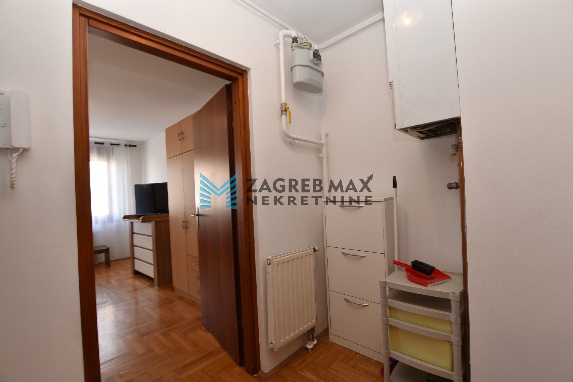 Zagreb - NAJAM - KAJZERICA Ugodan 1soban stan 35 m2, 2. kat, mirno okruženje, loggia