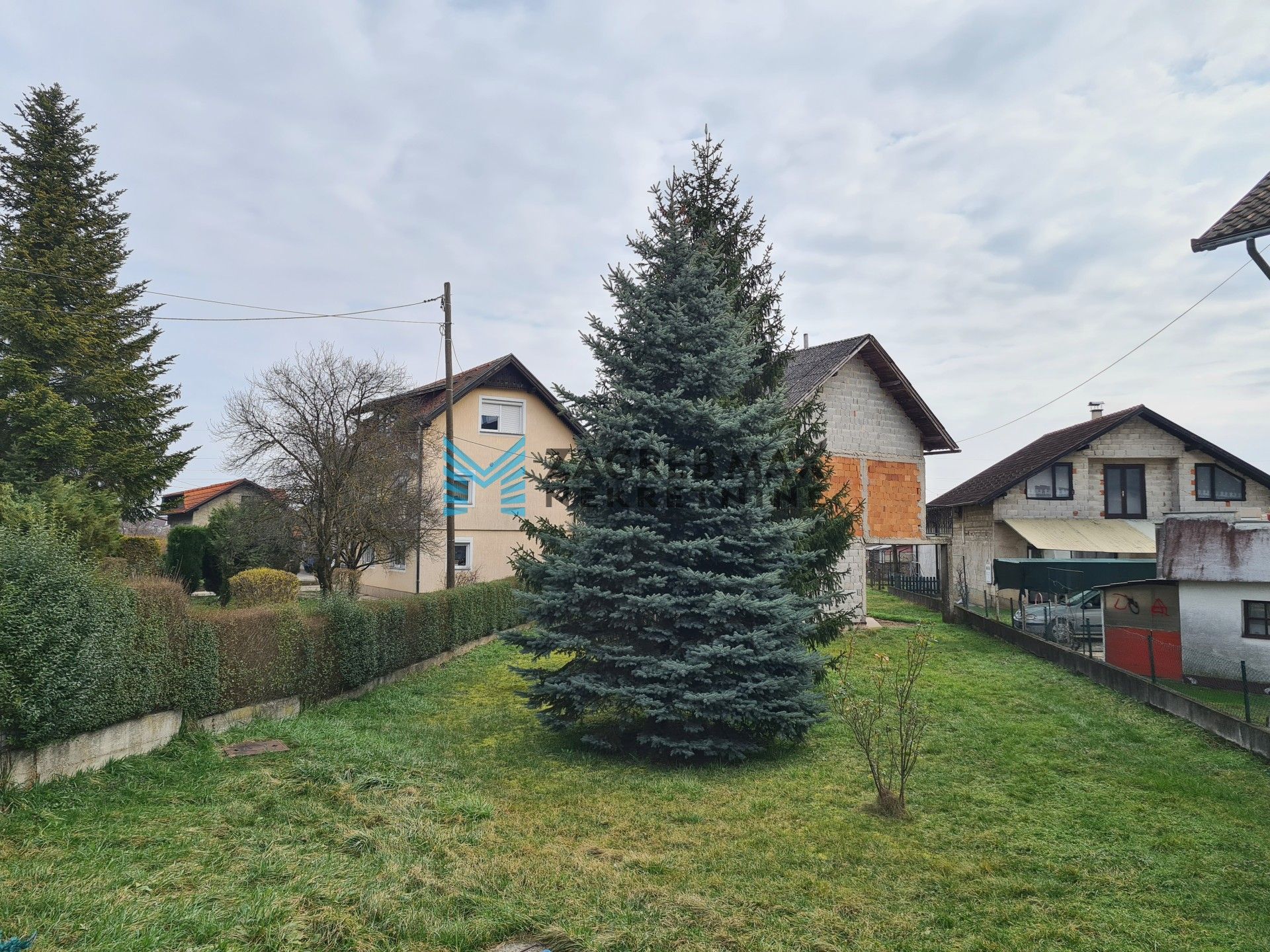 Zagreb - BESTOVJE Građevinsko zemljište od 1050 m2 + 450 m2 zelene površine