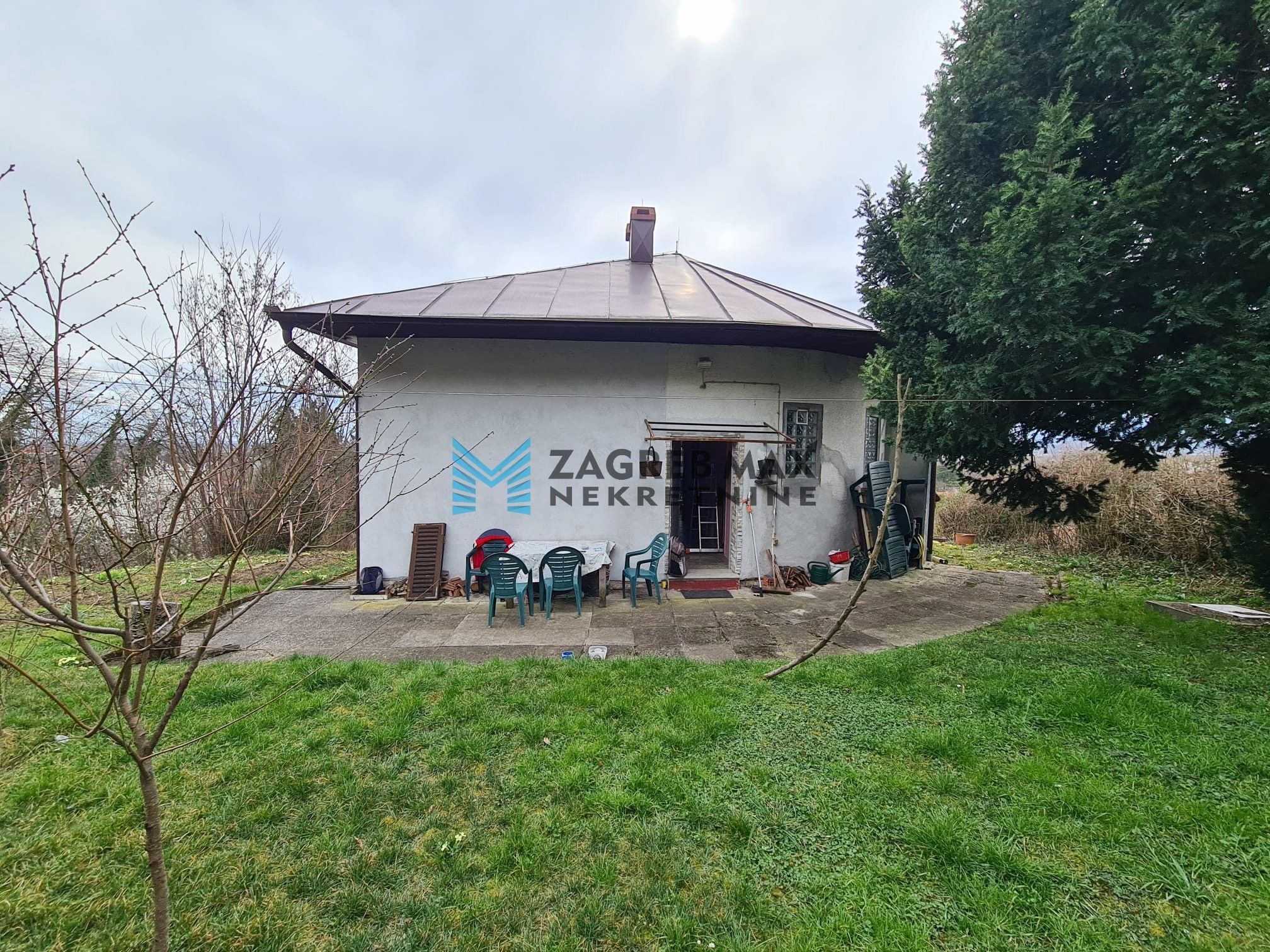 Zagreb - PODSUSED Obiteljska kuća od 75 m2, zemljište 900 m2, mirno okruženje