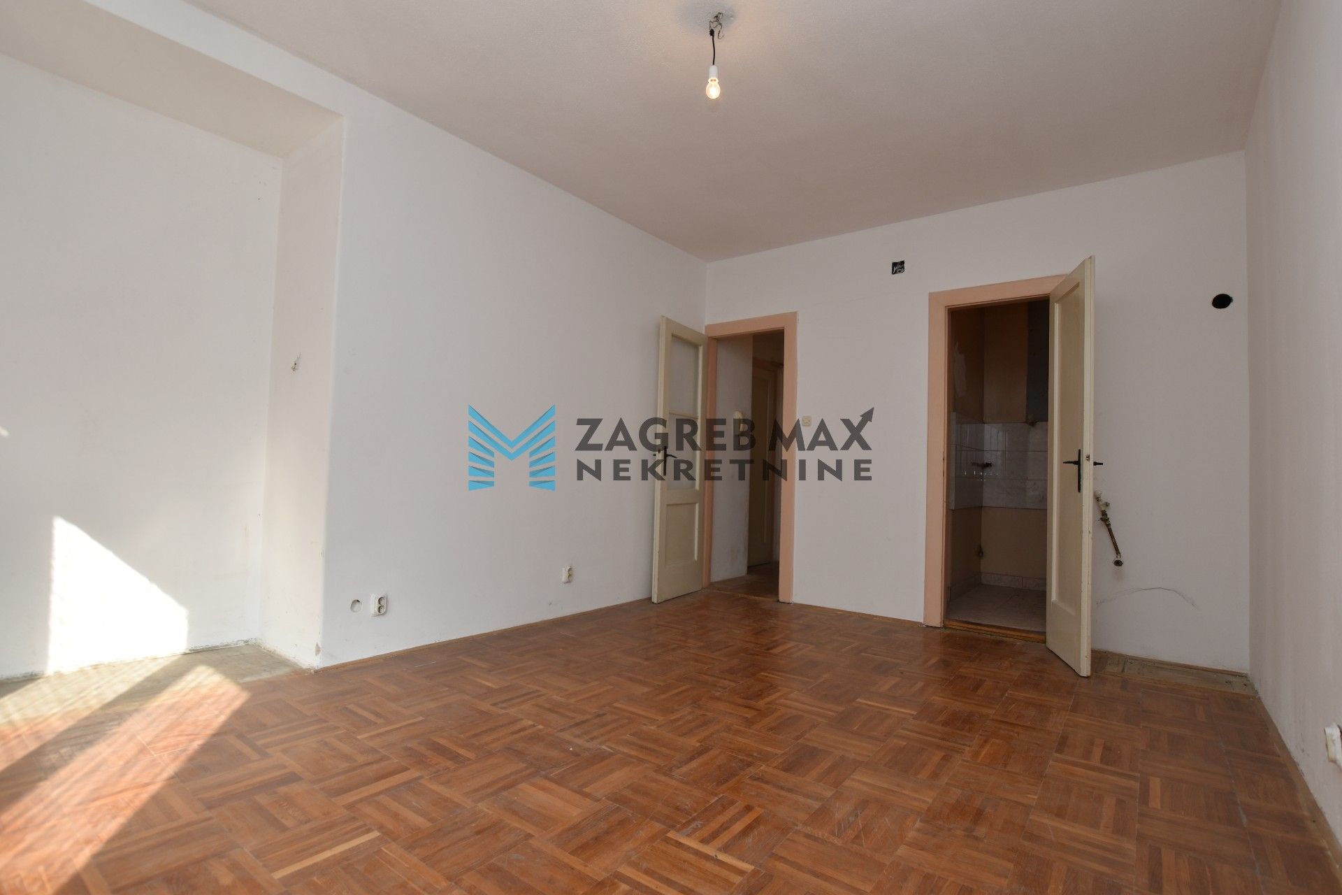 Zagreb - DONJI GRAD Garsonjera od 24m2, visoko prizemlje, spremište