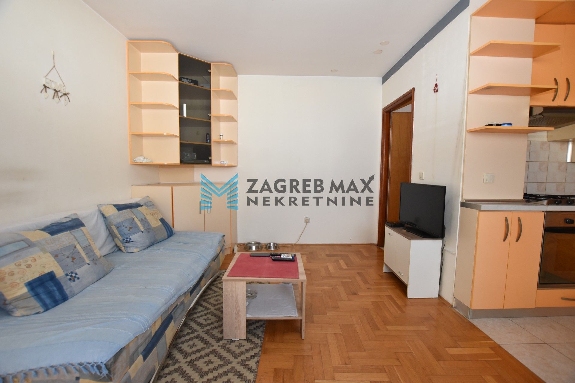 Zagreb - JAKUŠEVAC Ugodan 1soban stan od 40 m2 + parking, 2. kat, mirno okruženje, balkon, spremište