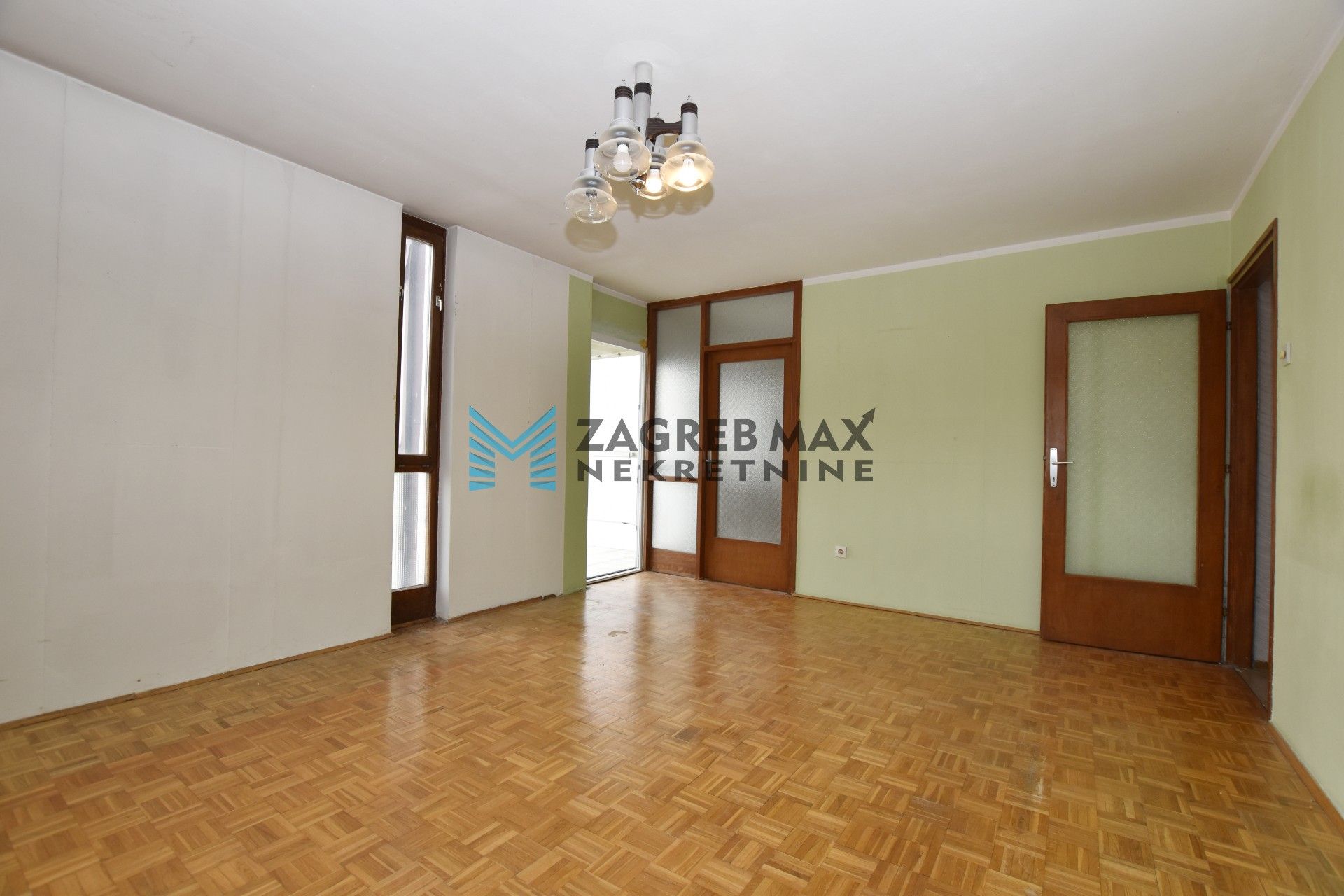 Zagreb - GAJNICE Komforan 2soban stan od 51 m2, 11. kat, odlična lokacija, balkon, spremište