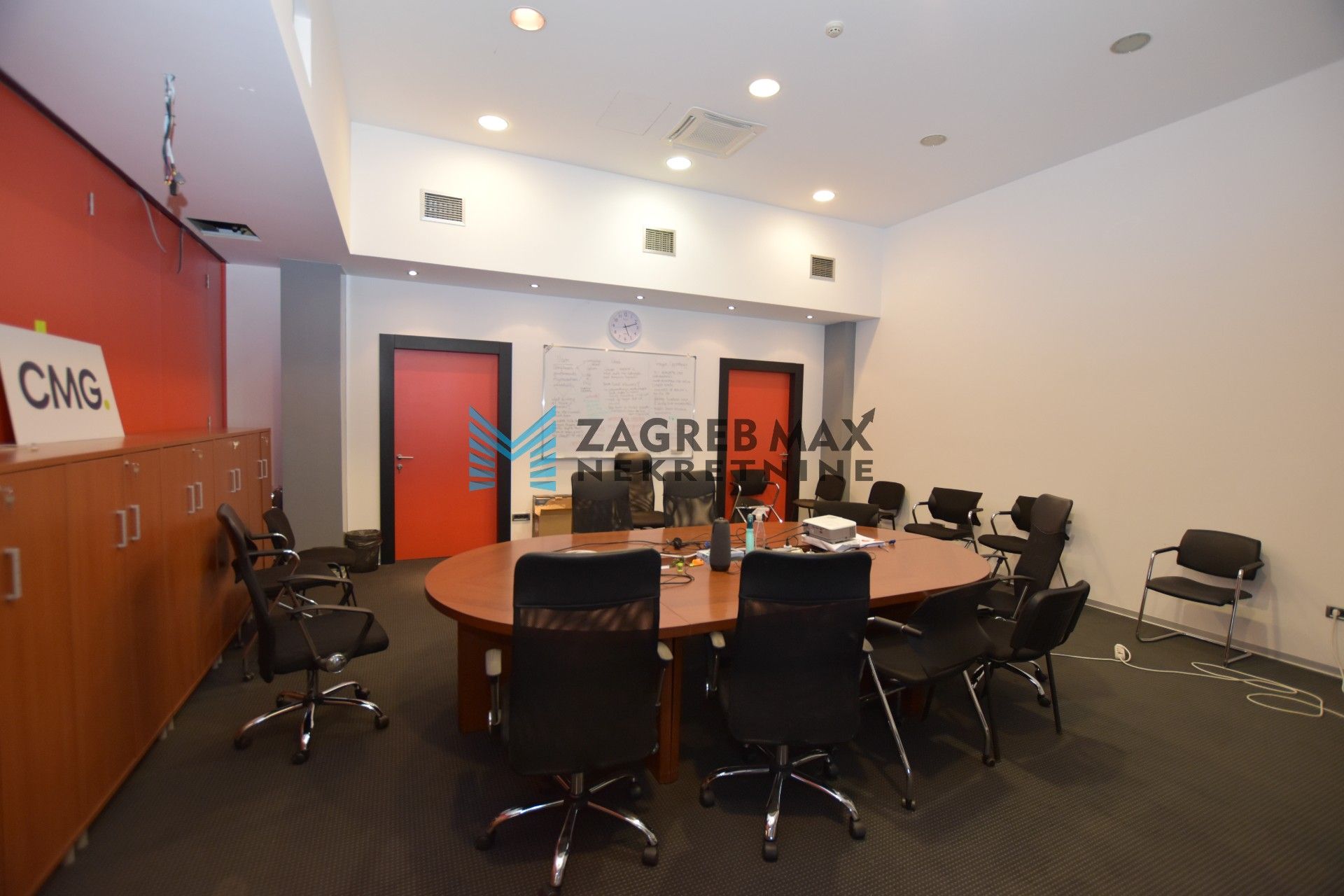 Zagreb - LANIŠTE Moderan uredski prostor od 330 m2, parking 13x, odlična lokacija, BEZ PROVIZIJE