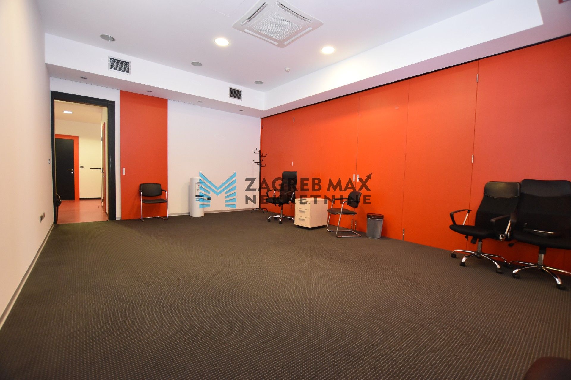 Zagreb - LANIŠTE Moderan uredski prostor od 330 m2, parking 13x, odlična lokacija, BEZ PROVIZIJE