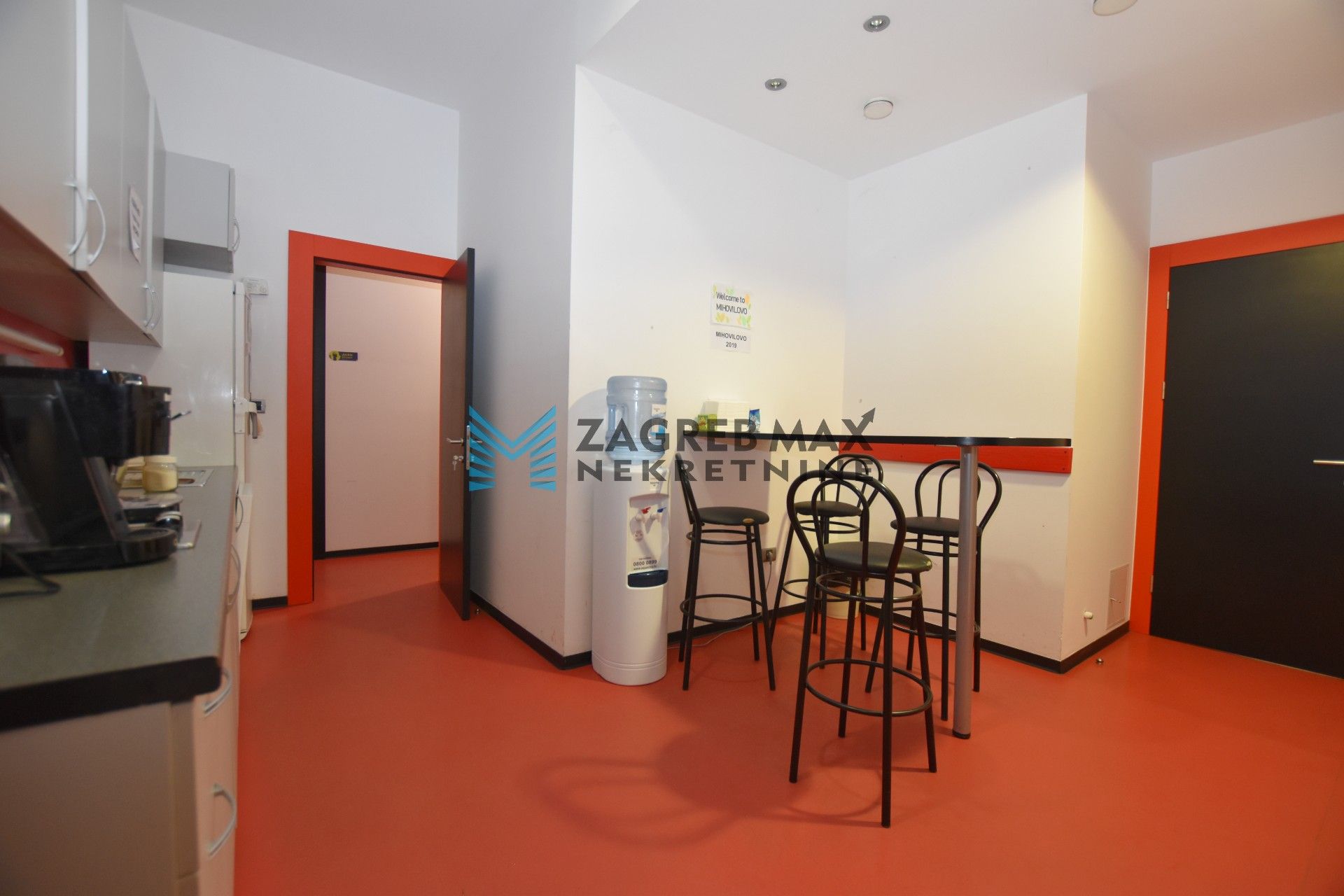 Zagreb - LANIŠTE Moderan uredski prostor od 330 m2, parking 13x, odlična lokacija, BEZ PROVIZIJE