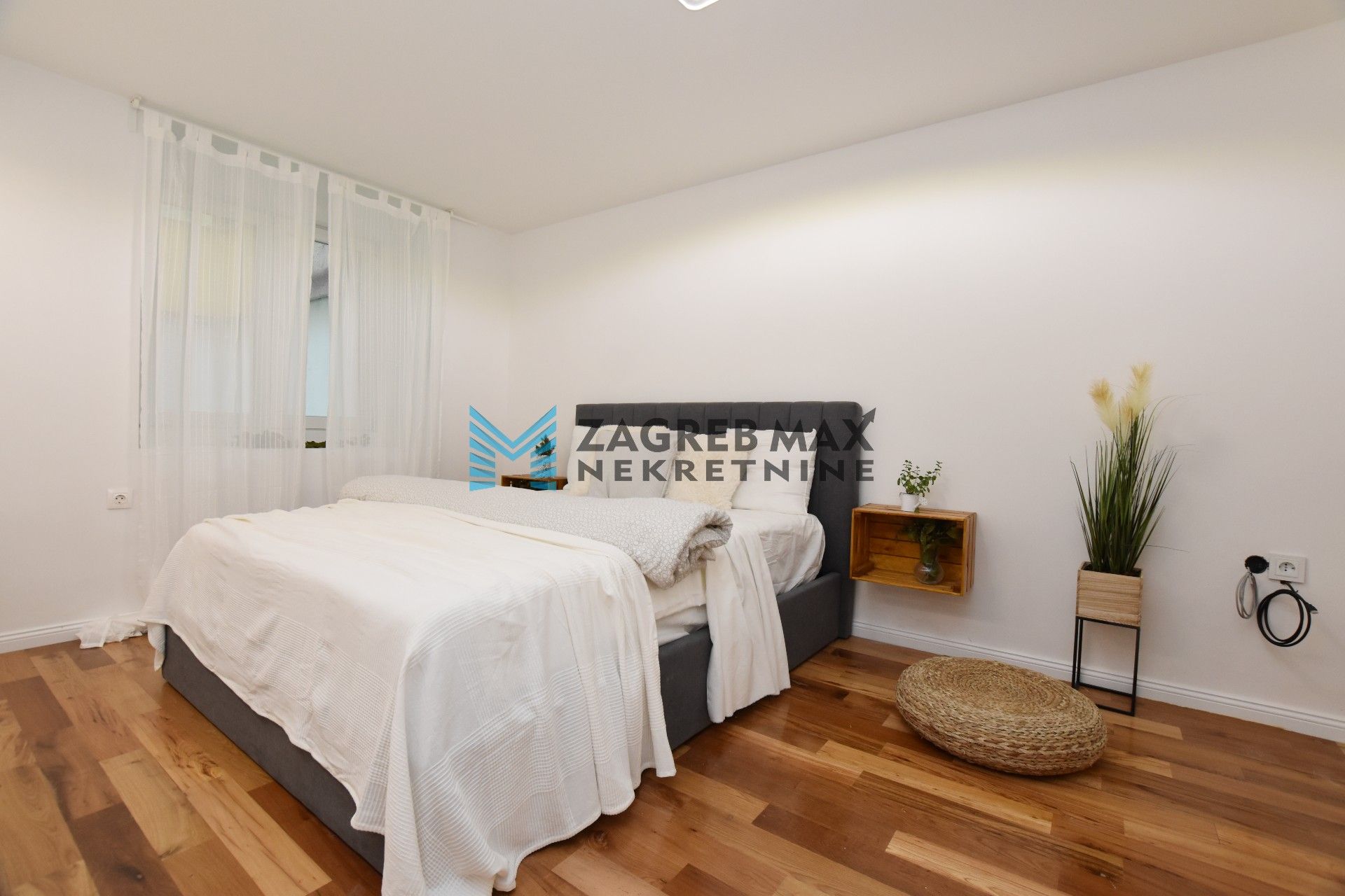 Zagreb - DONJI GRAD Moderan 1soban stan od 35 m2