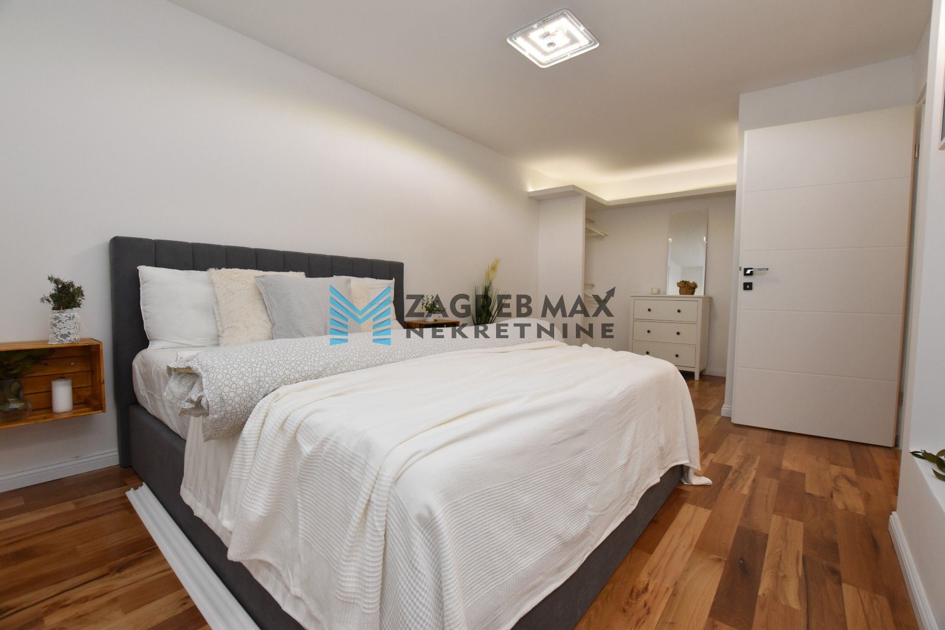 Zagreb - DONJI GRAD Moderan 1soban stan od 35 m2